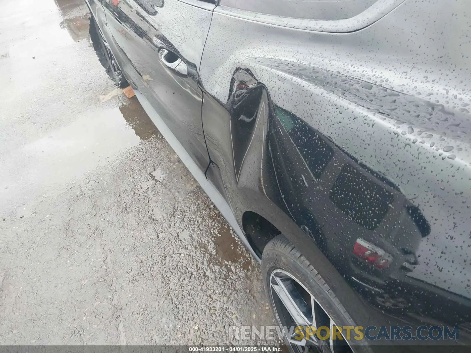 18 Photograph of a damaged car 1FA6P8CF3M5154673 FORD MUSTANG 2021