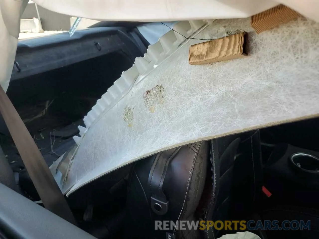 10 Photograph of a damaged car 1FA6P8CF4M5140085 FORD MUSTANG 2021