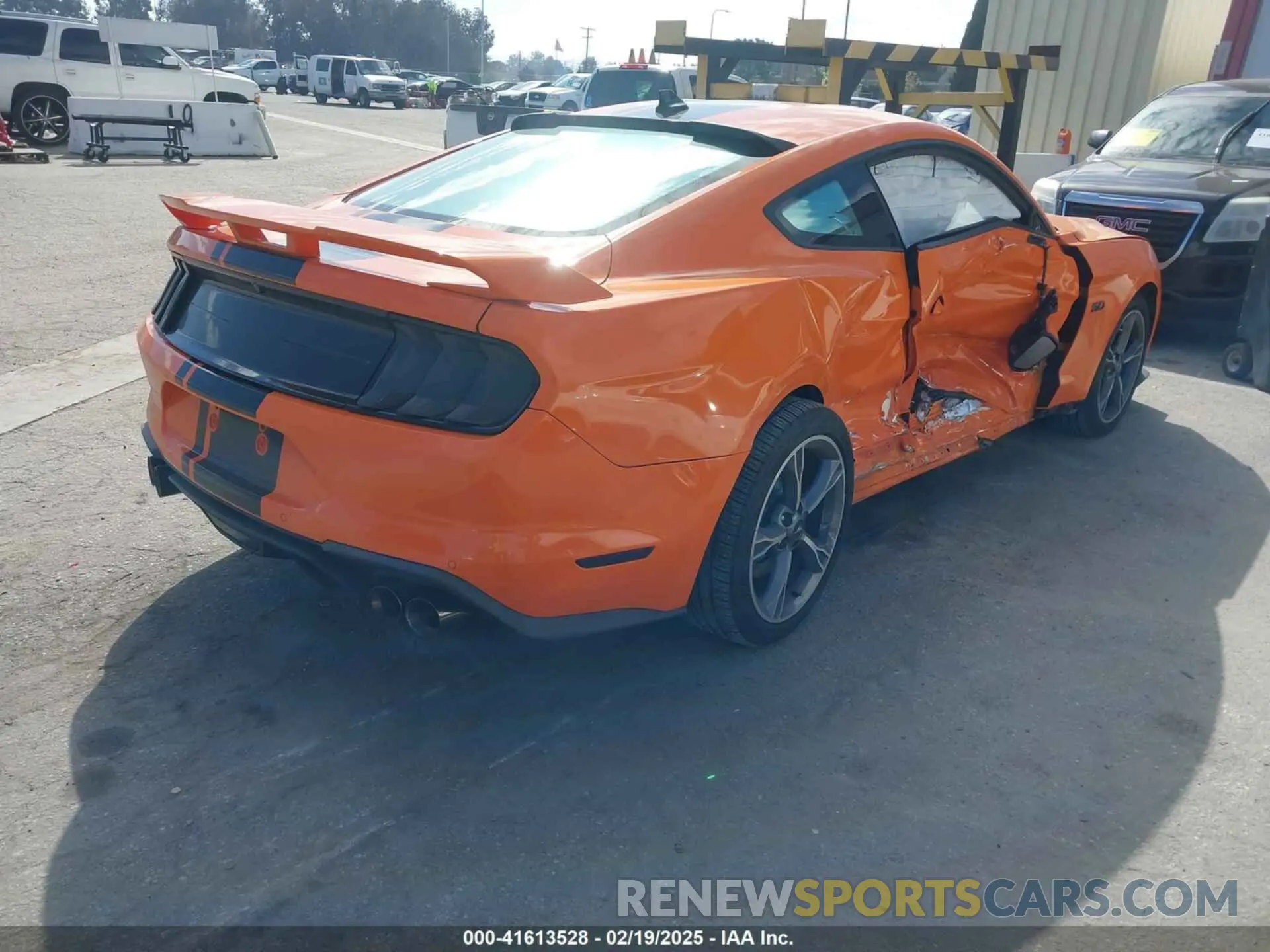 4 Photograph of a damaged car 1FA6P8CF5M5114482 FORD MUSTANG 2021