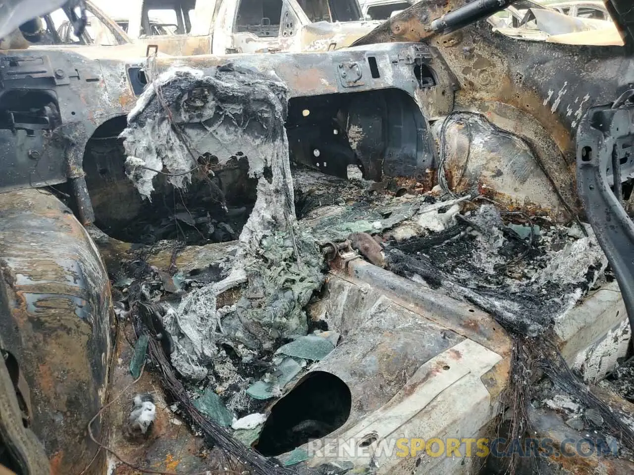 11 Photograph of a damaged car 1FA6P8CF6M5153565 FORD MUSTANG 2021