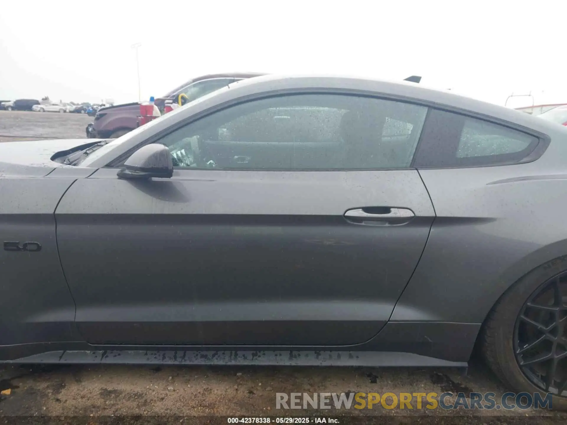 14 Photograph of a damaged car 1FA6P8CF9M5149347 FORD MUSTANG 2021