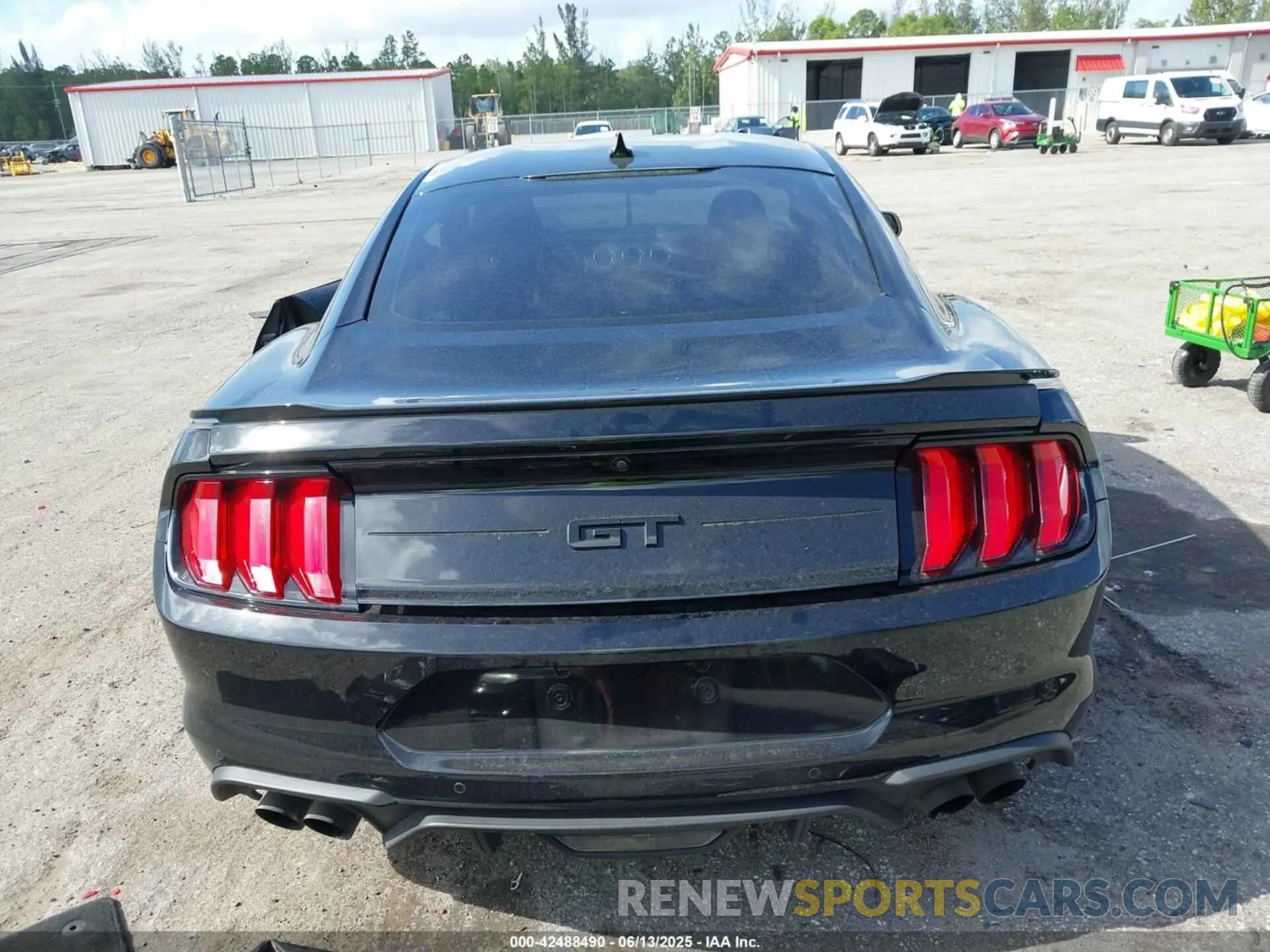 16 Photograph of a damaged car 1FA6P8CFXM5147543 FORD MUSTANG 2021