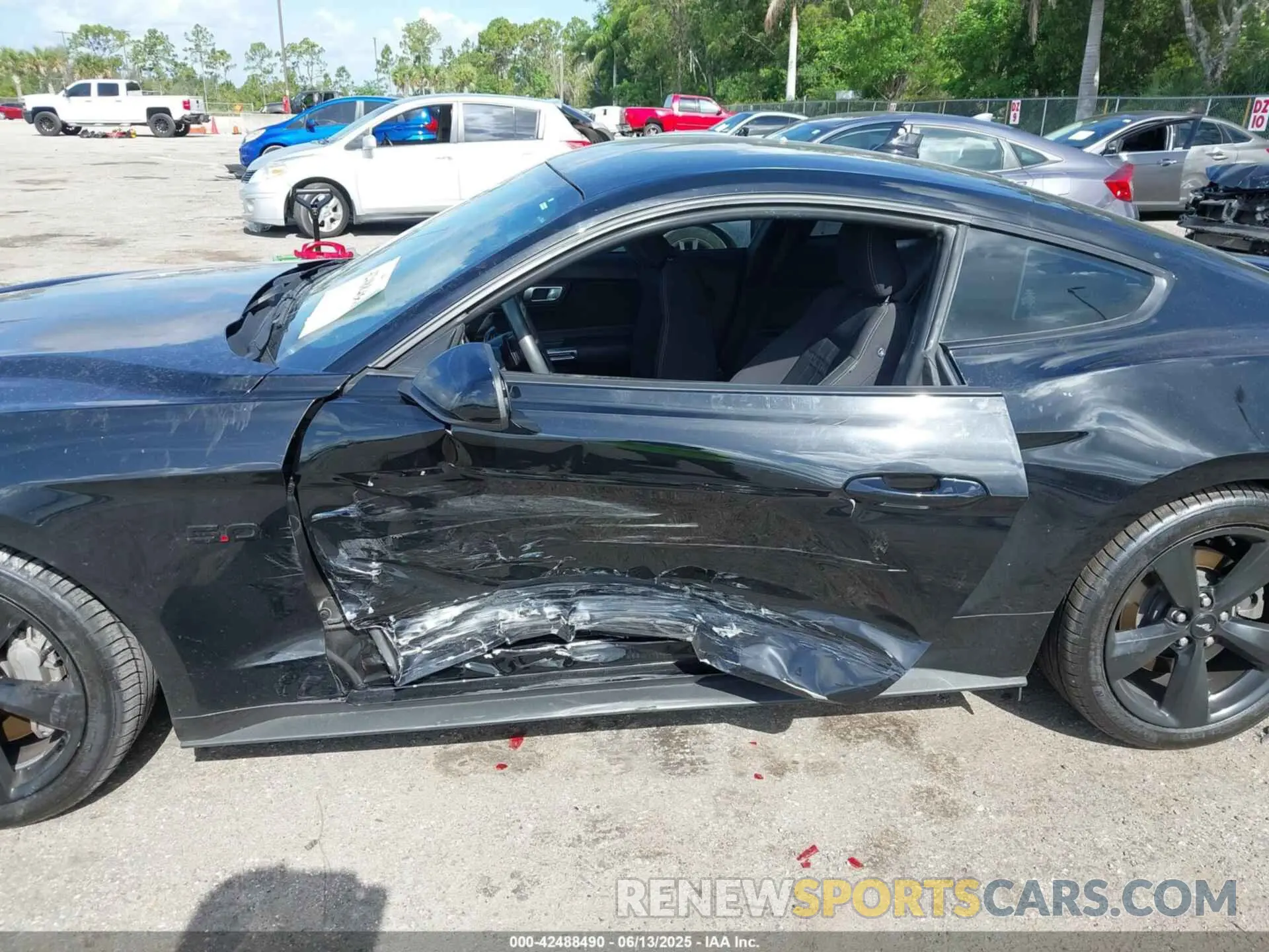 6 Photograph of a damaged car 1FA6P8CFXM5147543 FORD MUSTANG 2021