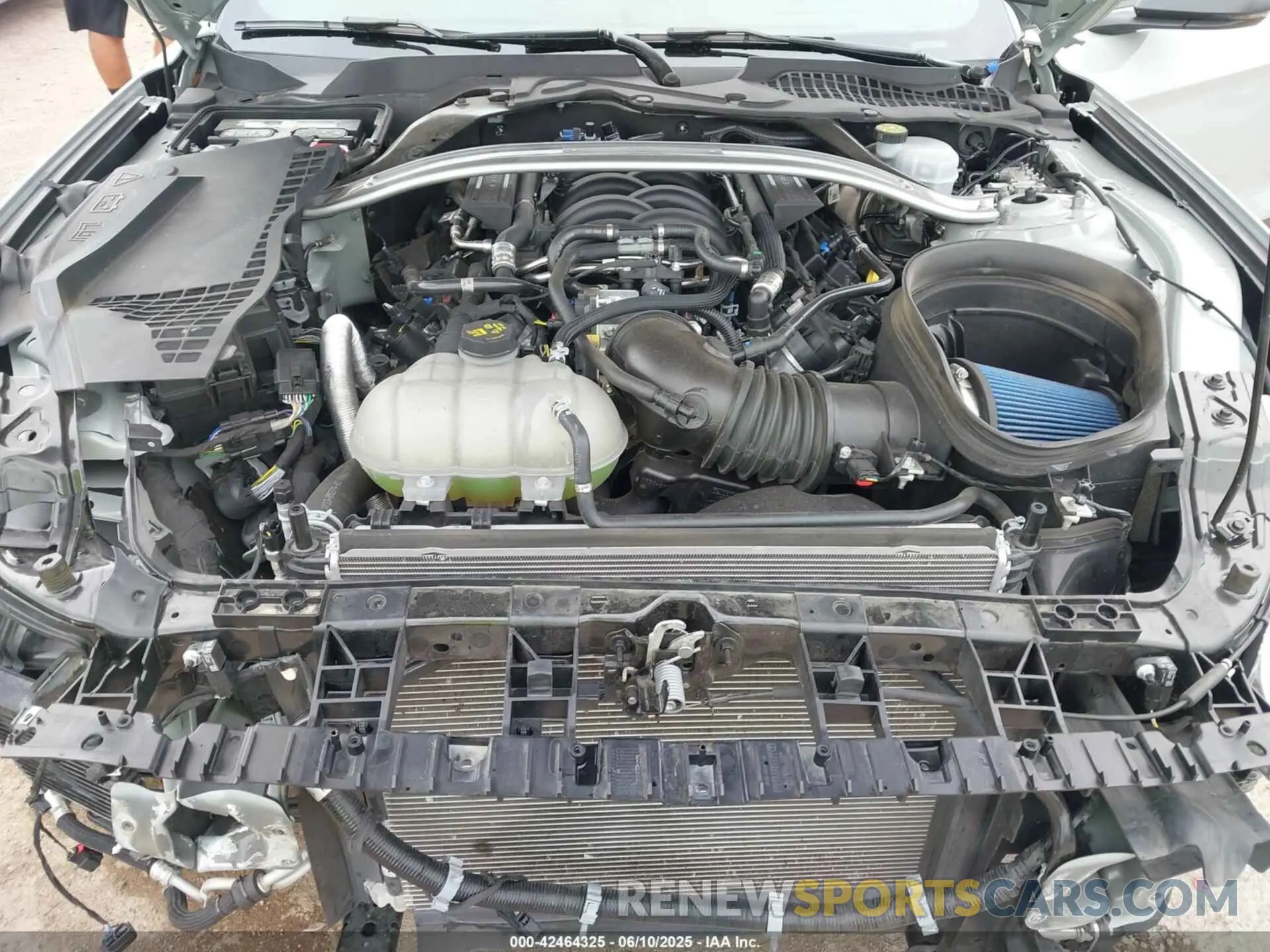 10 Photograph of a damaged car 1FA6P8R08M5551363 FORD MUSTANG 2021
