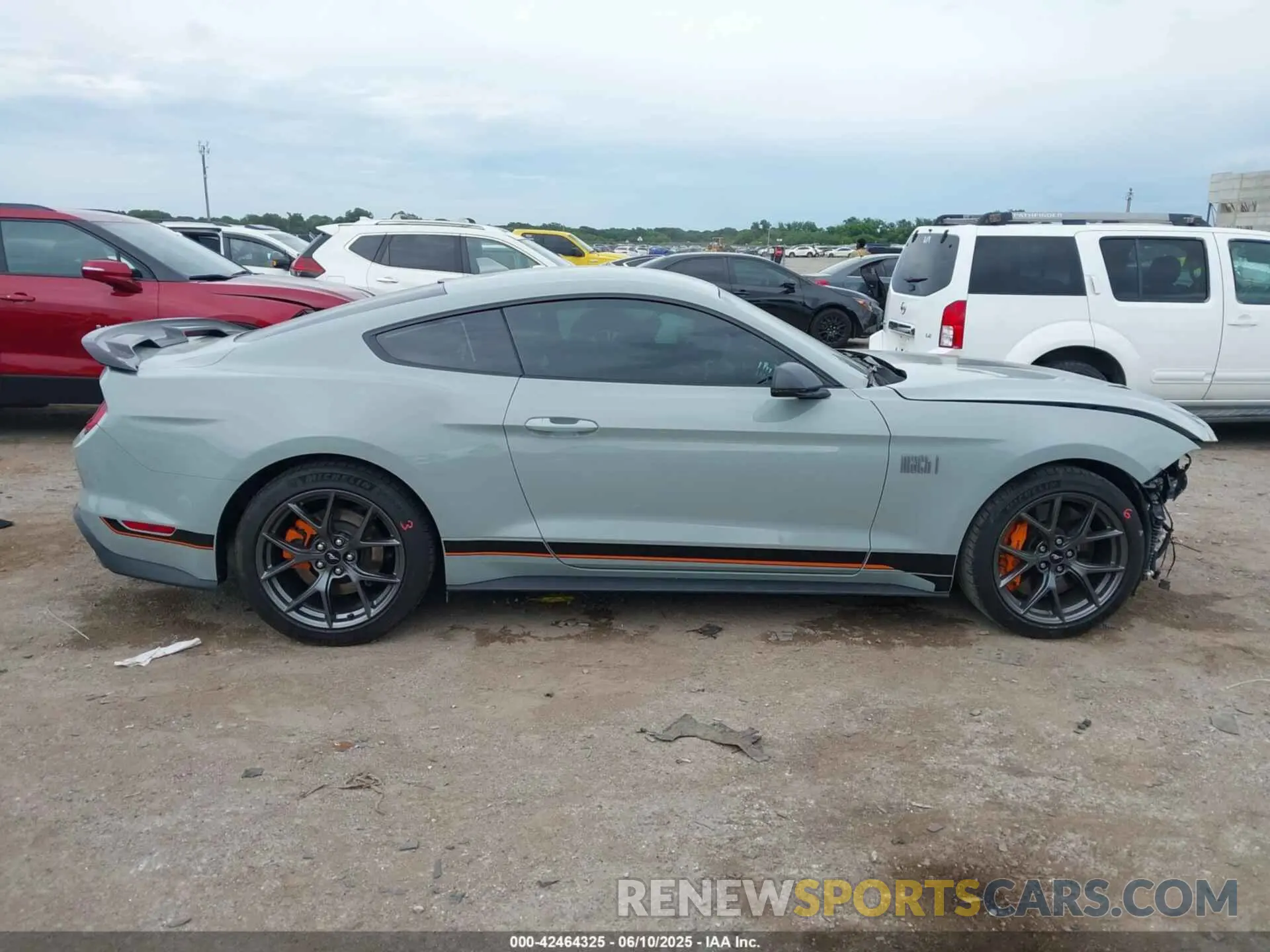 14 Photograph of a damaged car 1FA6P8R08M5551363 FORD MUSTANG 2021