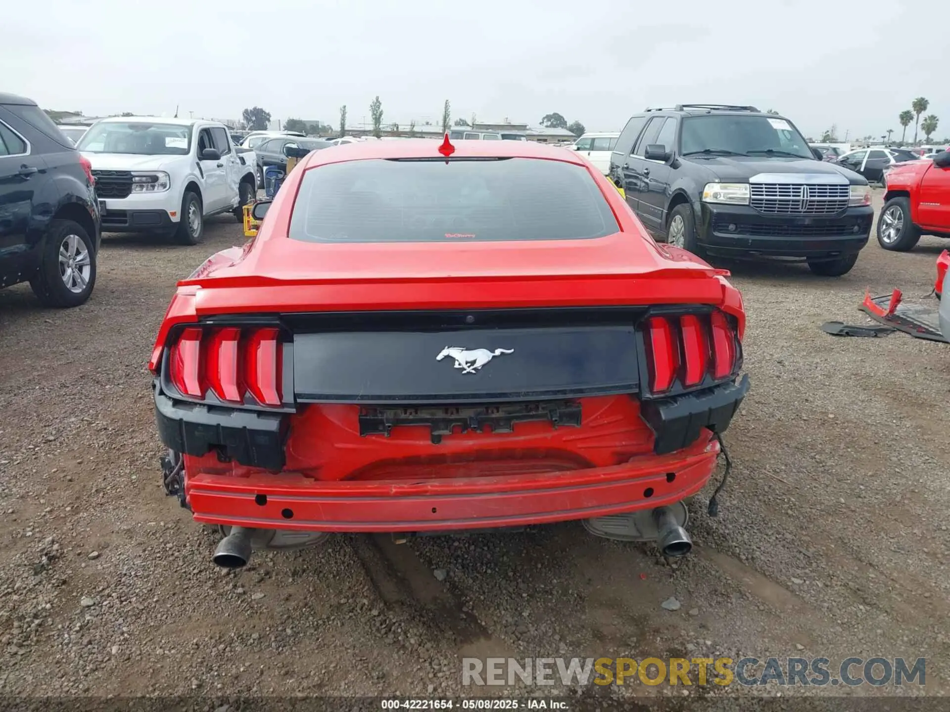 17 Photograph of a damaged car 1FA6P8TH0M5115847 FORD MUSTANG 2021
