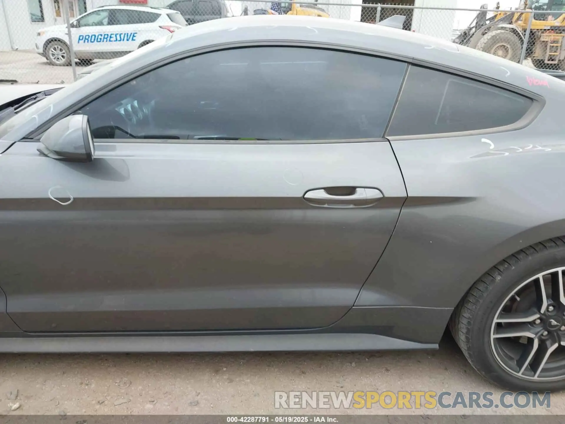 14 Photograph of a damaged car 1FA6P8TH0M5115864 FORD MUSTANG 2021