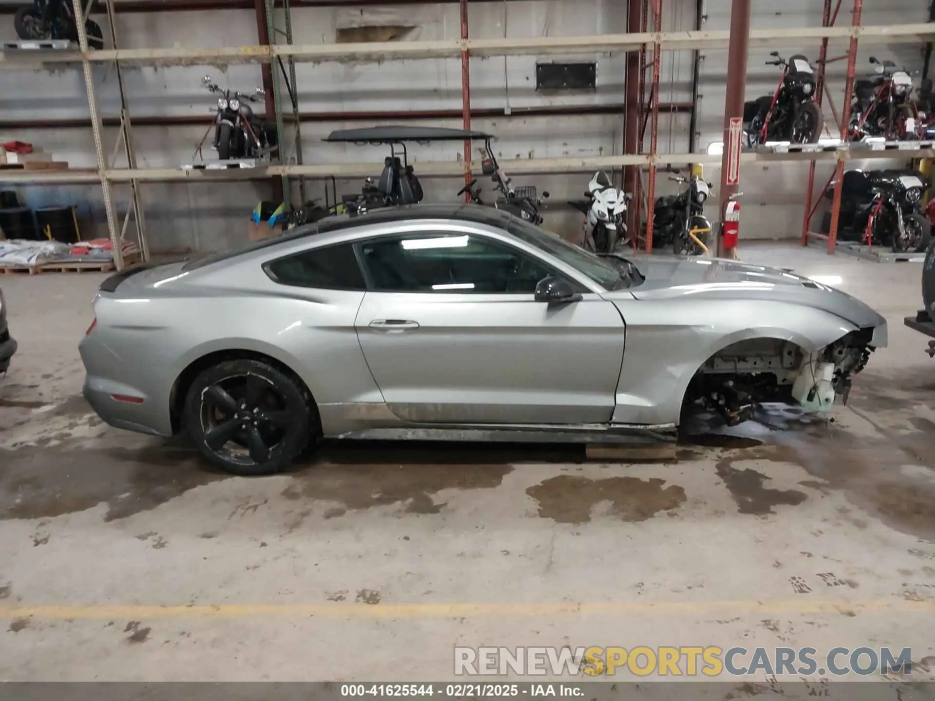 14 Photograph of a damaged car 1FA6P8TH1M5127800 FORD MUSTANG 2021