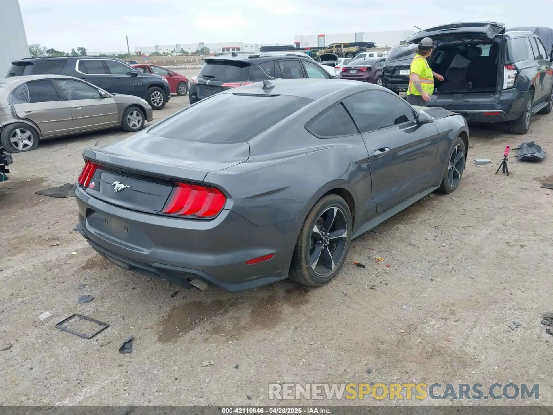 4 Photograph of a damaged car 1FA6P8TH1M5152941 FORD MUSTANG 2021