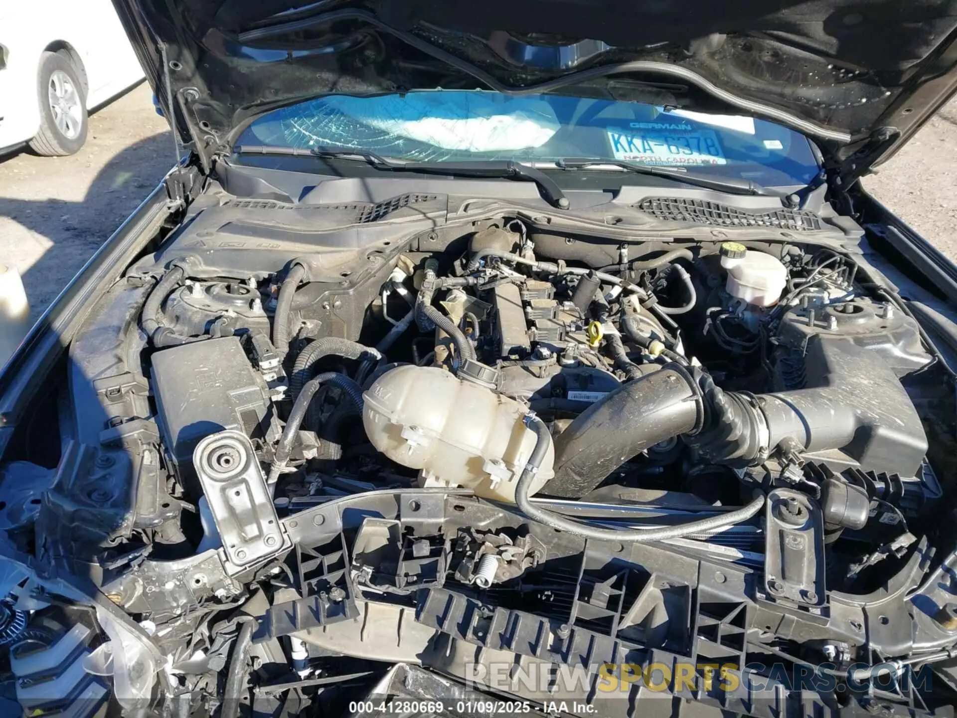 10 Photograph of a damaged car 1FA6P8TH7M5120138 FORD MUSTANG 2021