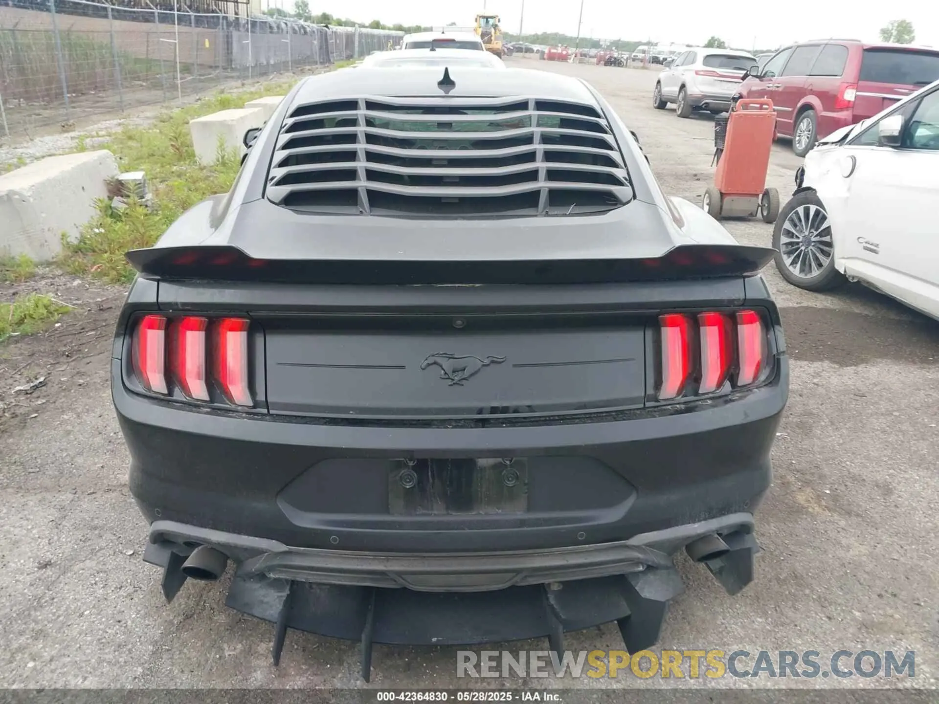 16 Photograph of a damaged car 1FA6P8TH7M5132841 FORD MUSTANG 2021