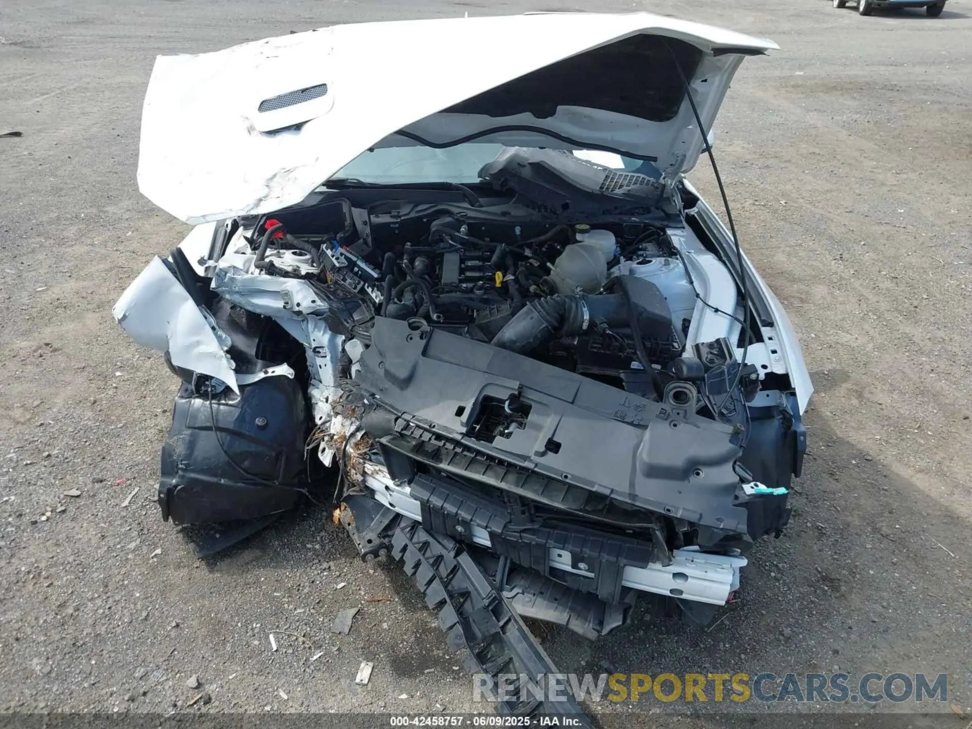 10 Photograph of a damaged car 1FA6P8THXM5153232 FORD MUSTANG 2021