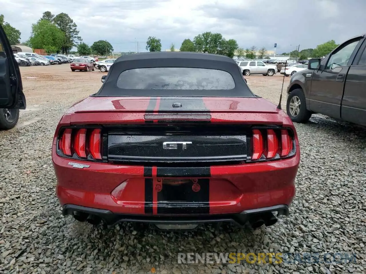 6 Photograph of a damaged car 1FATP8FF7M5156828 FORD MUSTANG 2021