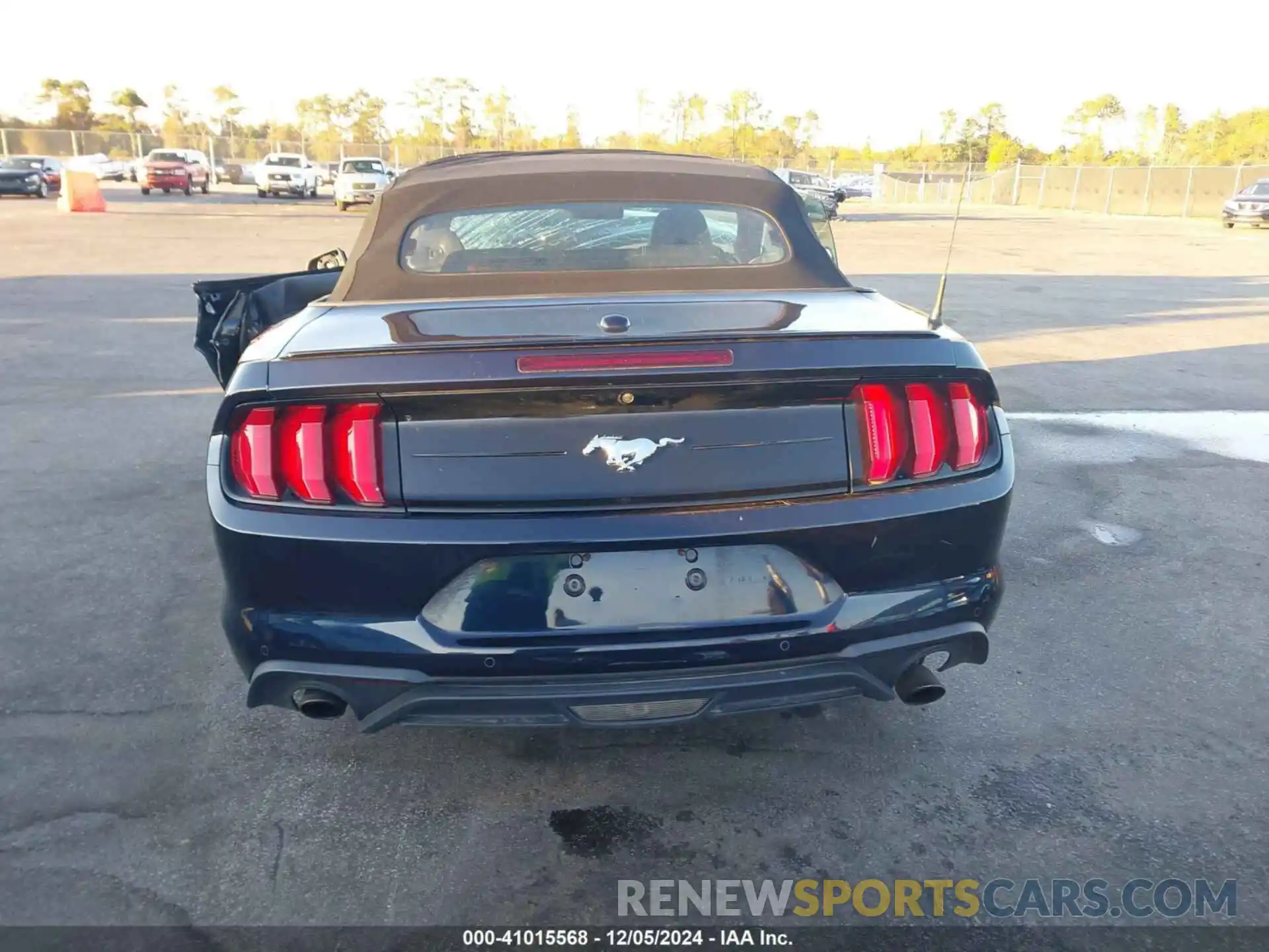 16 Photograph of a damaged car 1FATP8UH1M5116099 FORD MUSTANG 2021