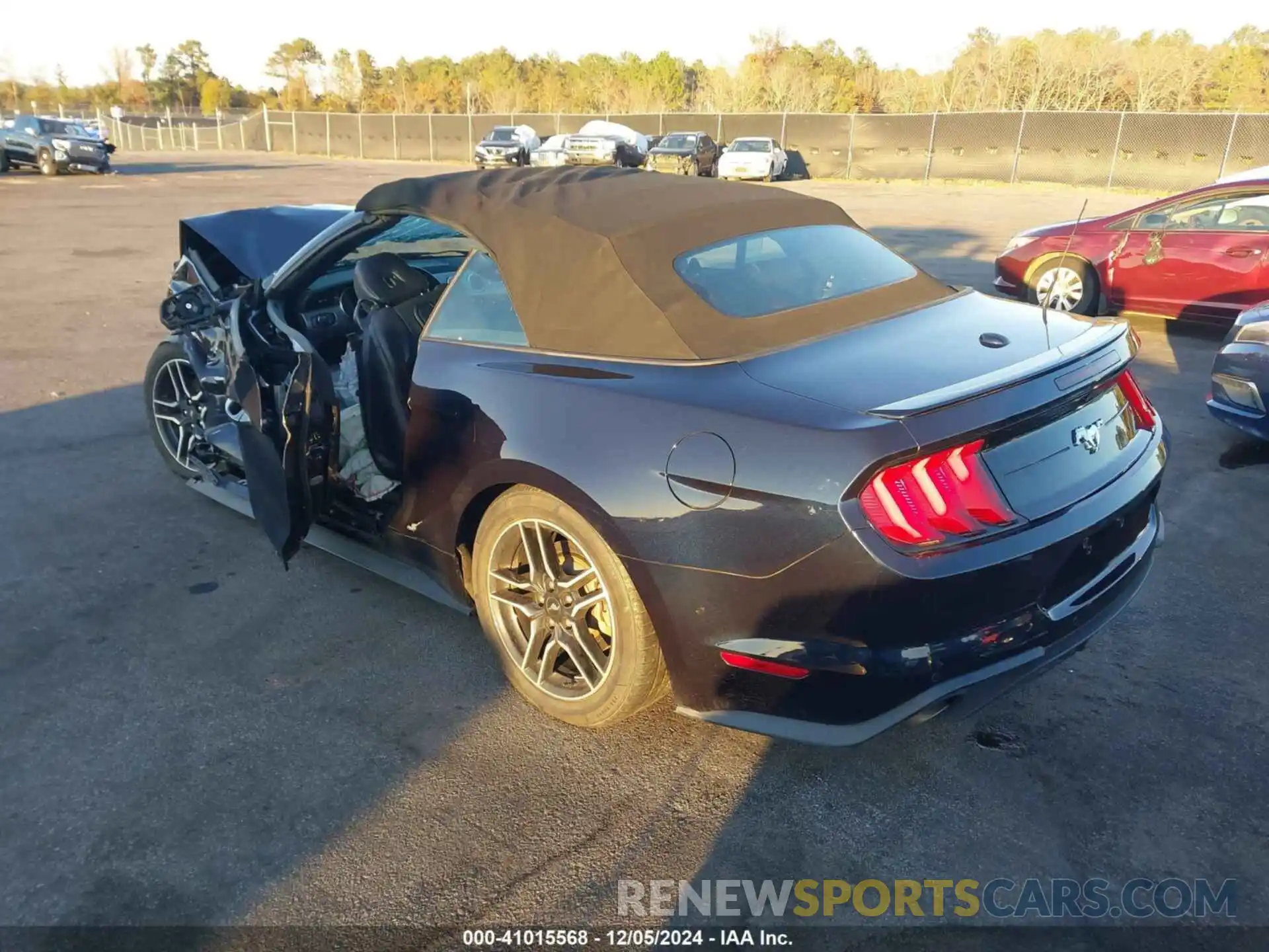 3 Photograph of a damaged car 1FATP8UH1M5116099 FORD MUSTANG 2021