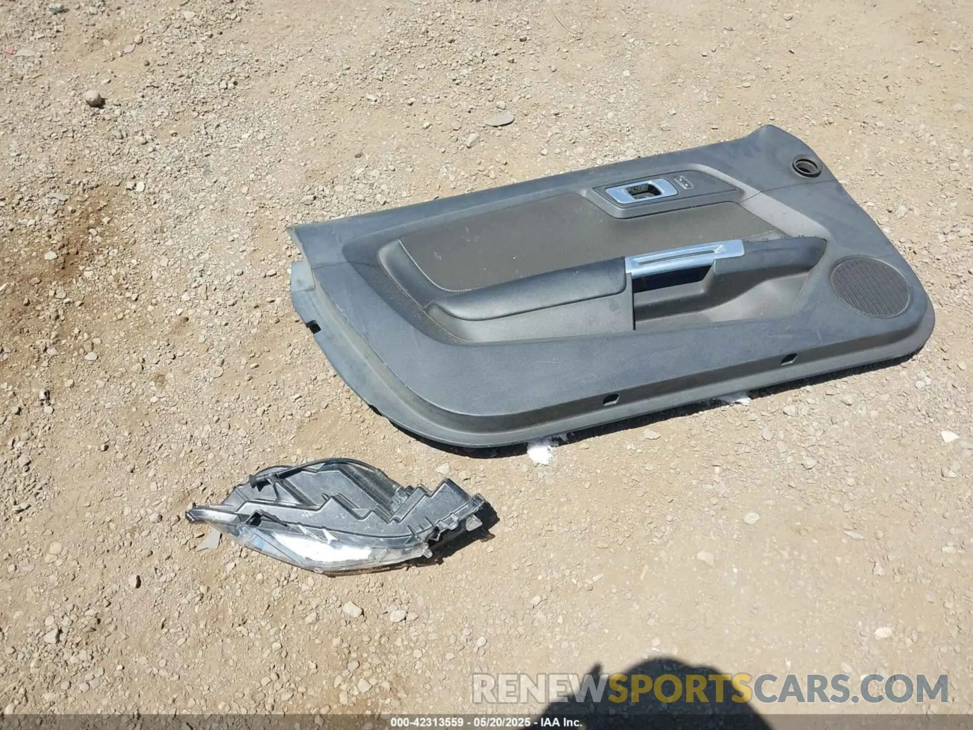 11 Photograph of a damaged car 1FATP8UH1M5123053 FORD MUSTANG 2021