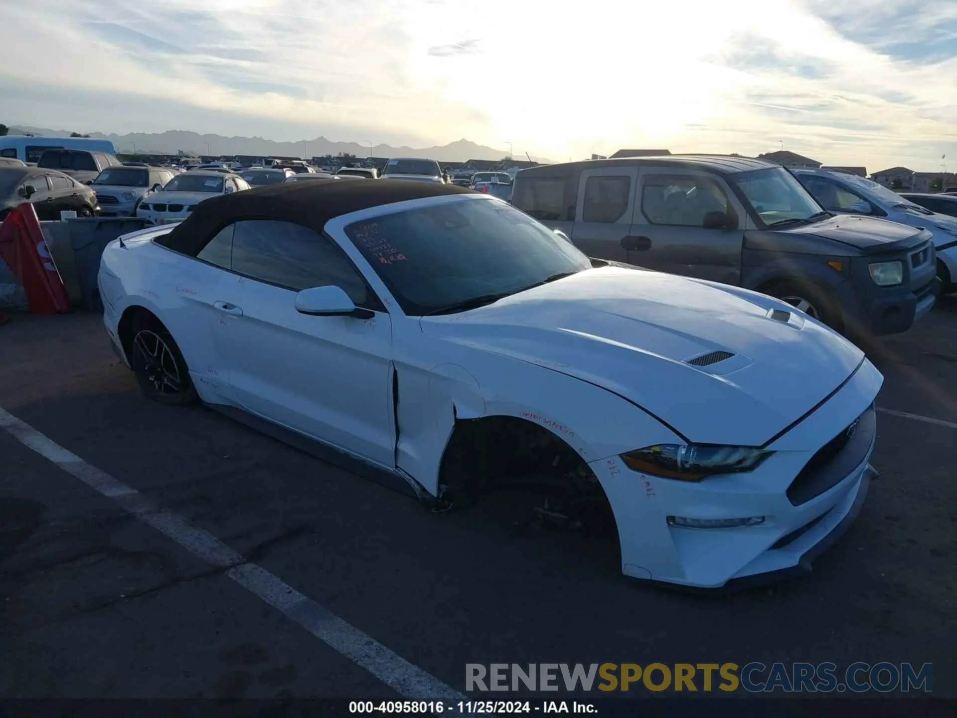 1 Photograph of a damaged car 1FATP8UH2M5120338 FORD MUSTANG 2021