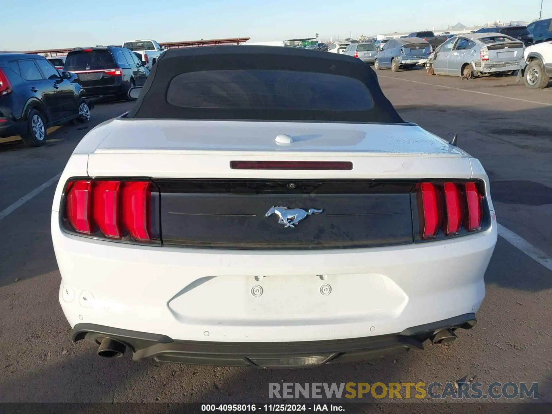 15 Photograph of a damaged car 1FATP8UH2M5120338 FORD MUSTANG 2021