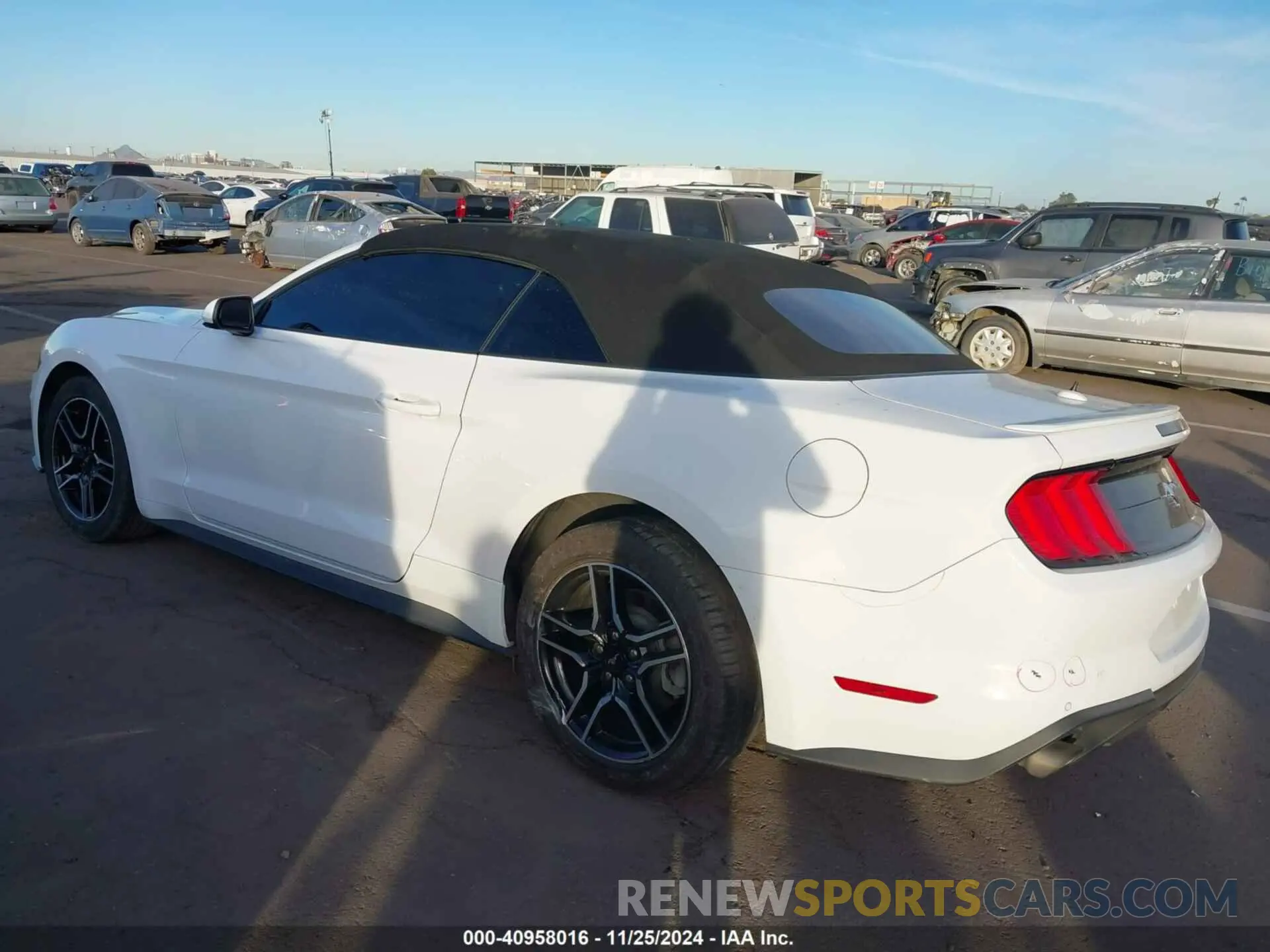 3 Photograph of a damaged car 1FATP8UH2M5120338 FORD MUSTANG 2021