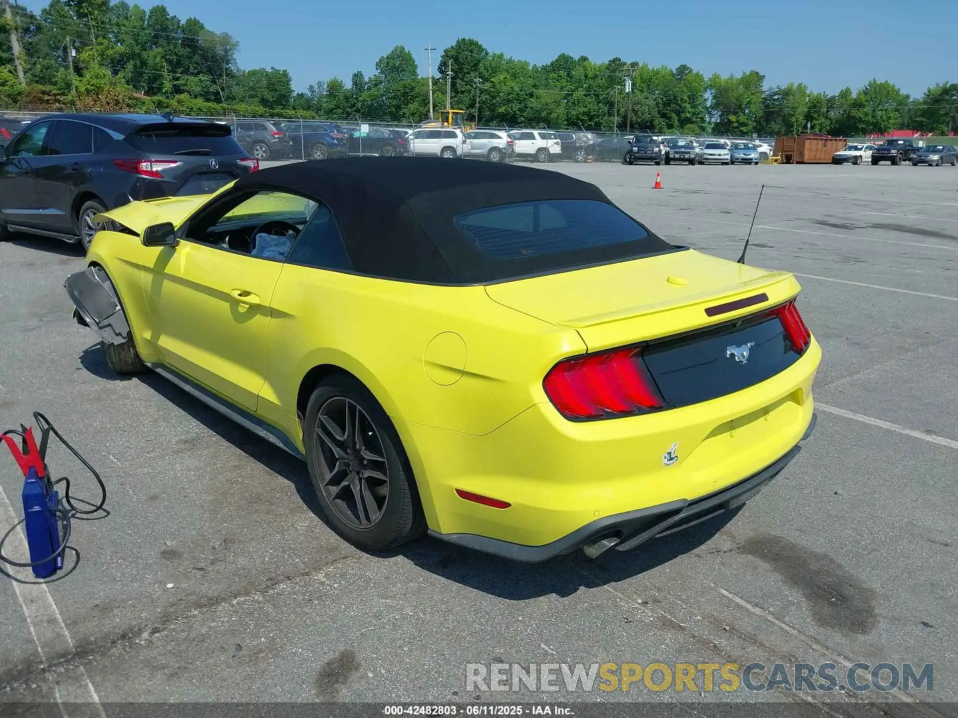 3 Photograph of a damaged car 1FATP8UH4M5110331 FORD MUSTANG 2021