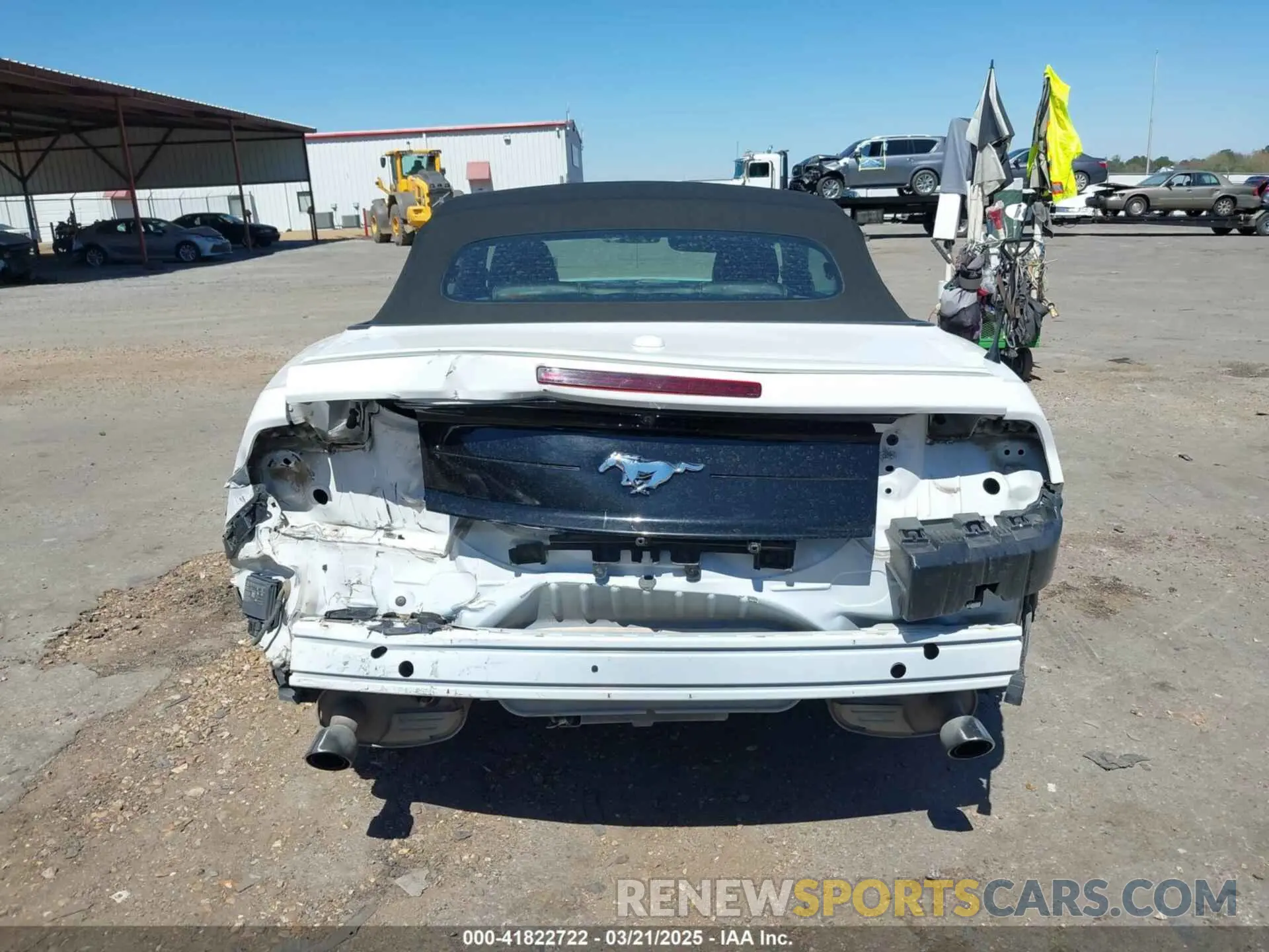 16 Photograph of a damaged car 1FATP8UH6M5103056 FORD MUSTANG 2021