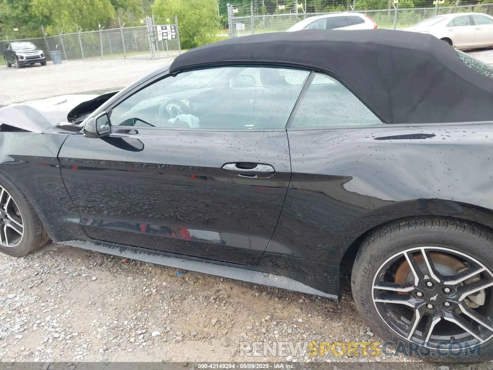 15 Photograph of a damaged car 1FATP8UH6M5152841 FORD MUSTANG 2021