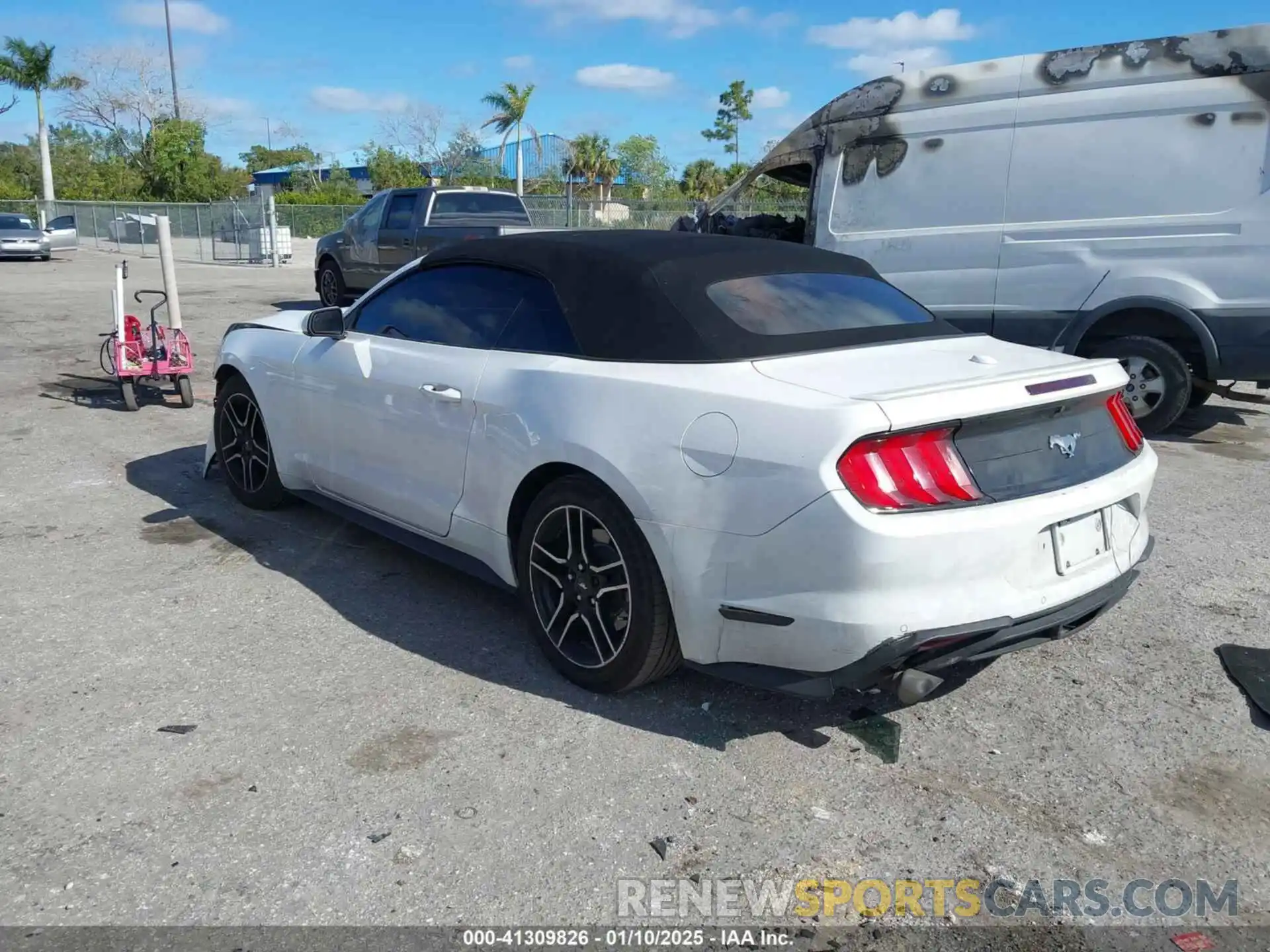 3 Photograph of a damaged car 1FATP8UH7M5100201 FORD MUSTANG 2021