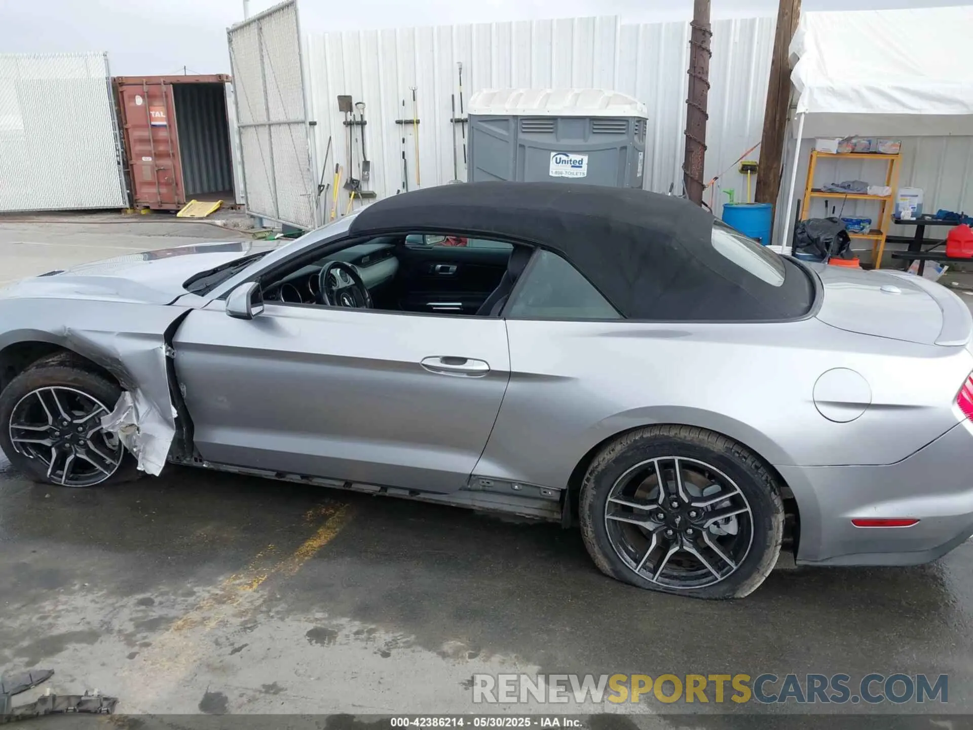 14 Photograph of a damaged car 1FATP8UH7M5115605 FORD MUSTANG 2021
