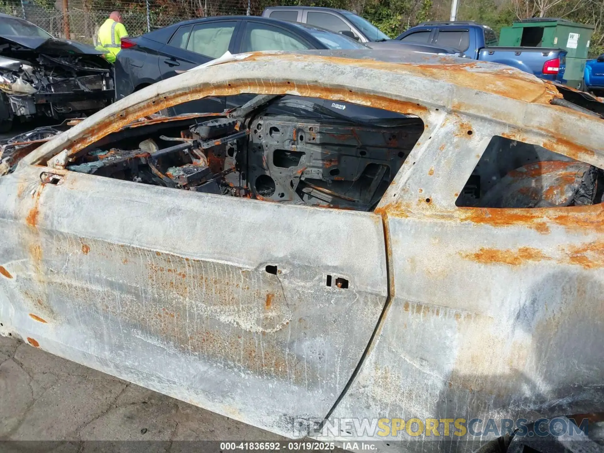 13 Photograph of a damaged car 1FA6P8CF2N5134982 FORD MUSTANG 2022