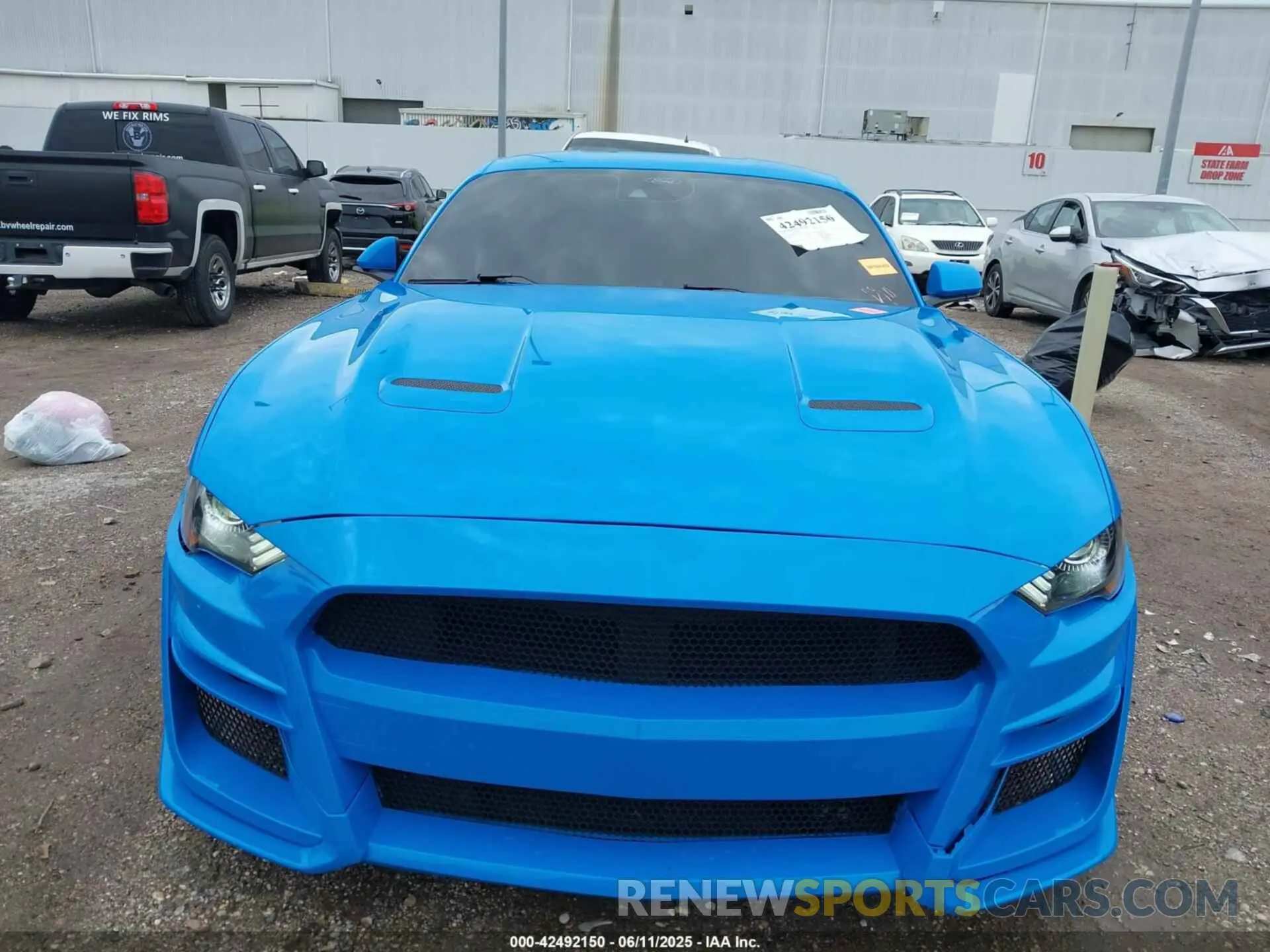 13 Photograph of a damaged car 1FA6P8CF5N5144311 FORD MUSTANG 2022