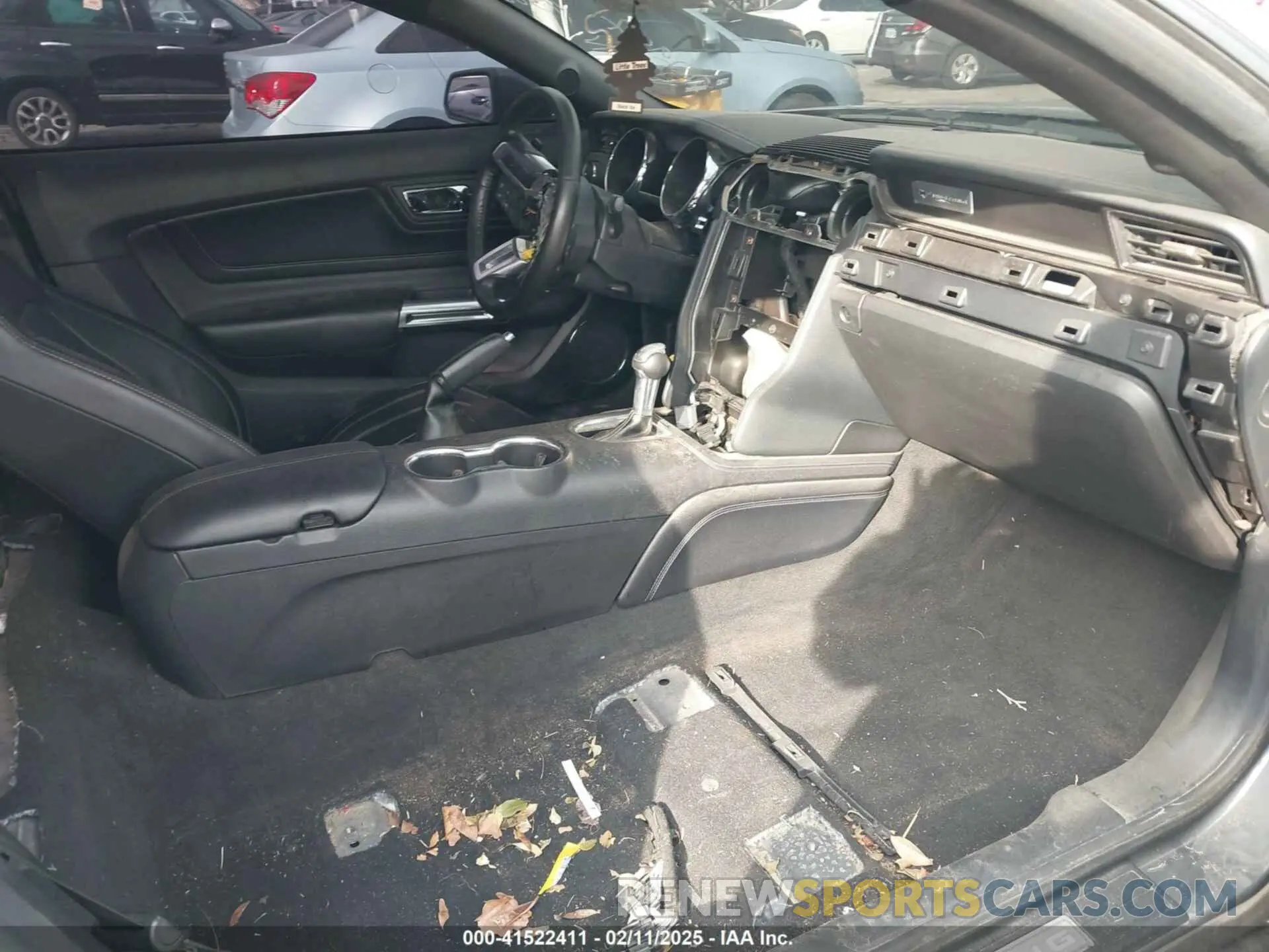 5 Photograph of a damaged car 1FA6P8CF6N5122947 FORD MUSTANG 2022