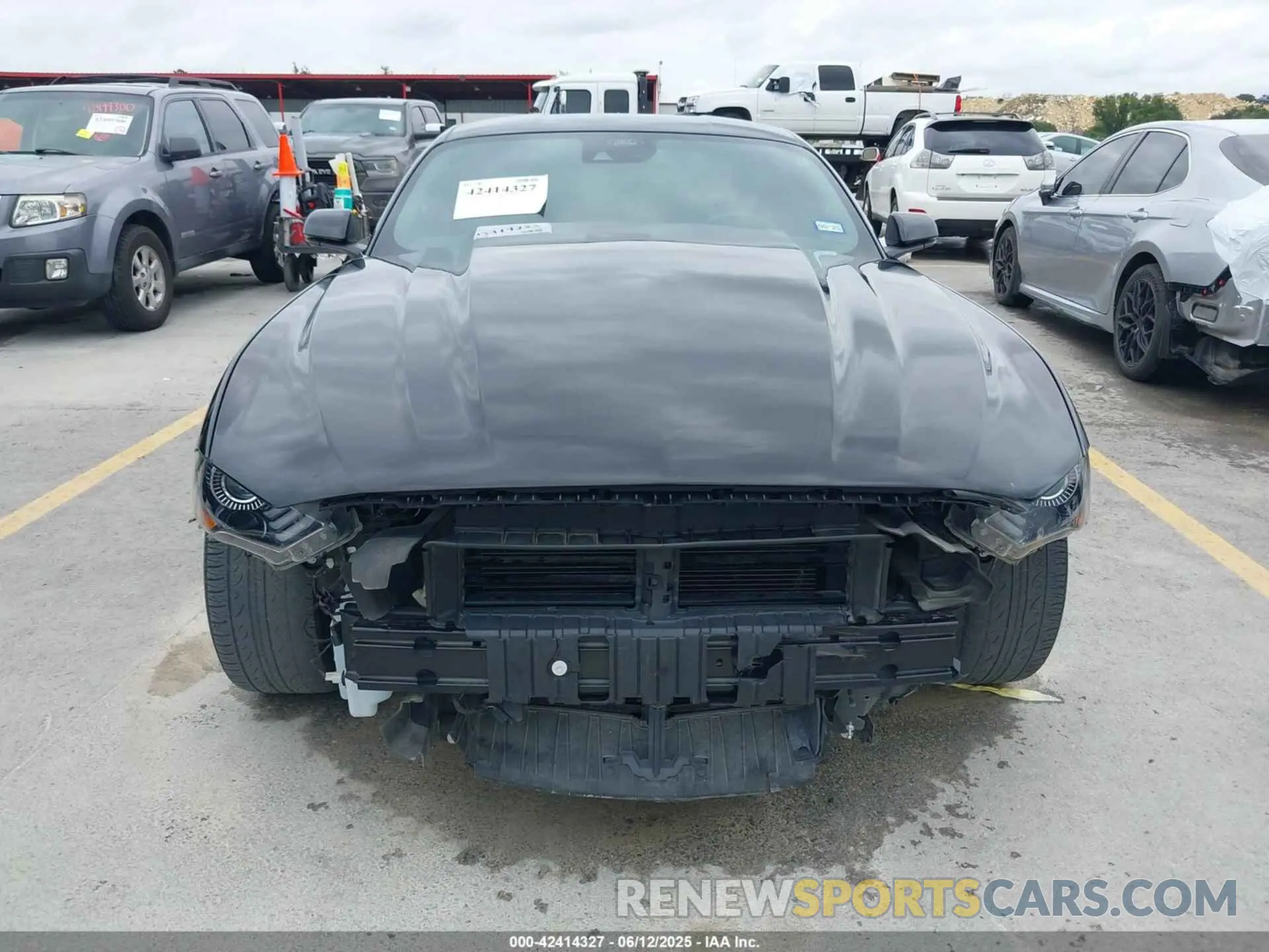 6 Photograph of a damaged car 1FA6P8CF8N5148045 FORD MUSTANG 2022