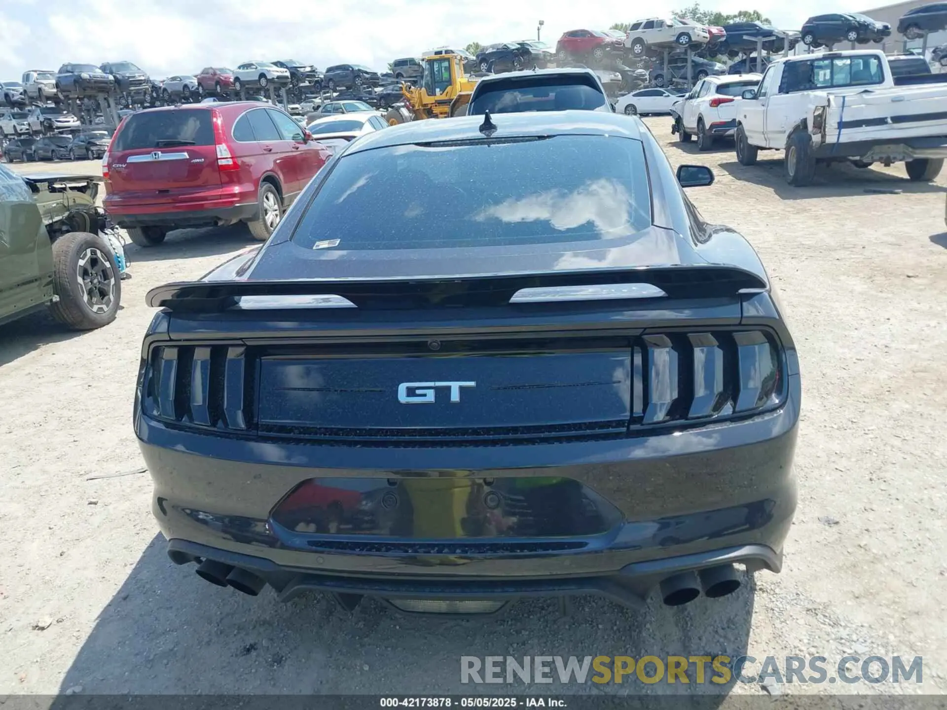 17 Photograph of a damaged car 1FA6P8CF9N5118407 FORD MUSTANG 2022
