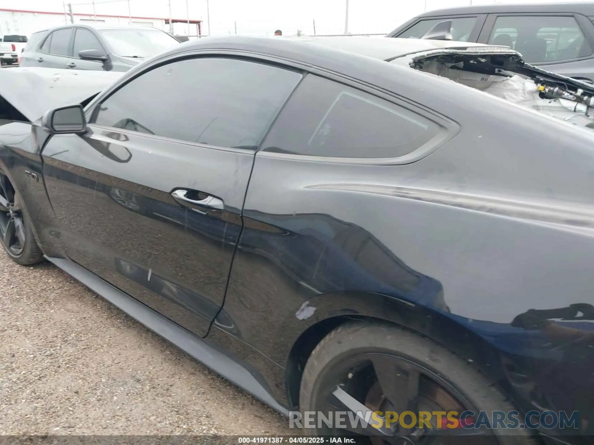 15 Photograph of a damaged car 1FA6P8CF9N5125826 FORD MUSTANG 2022