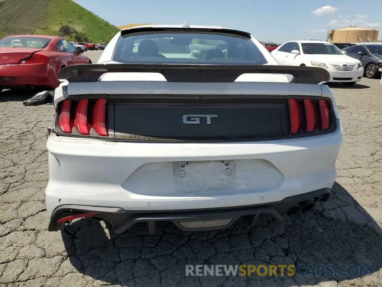 6 Photograph of a damaged car 1FA6P8CF9N5136633 FORD MUSTANG 2022