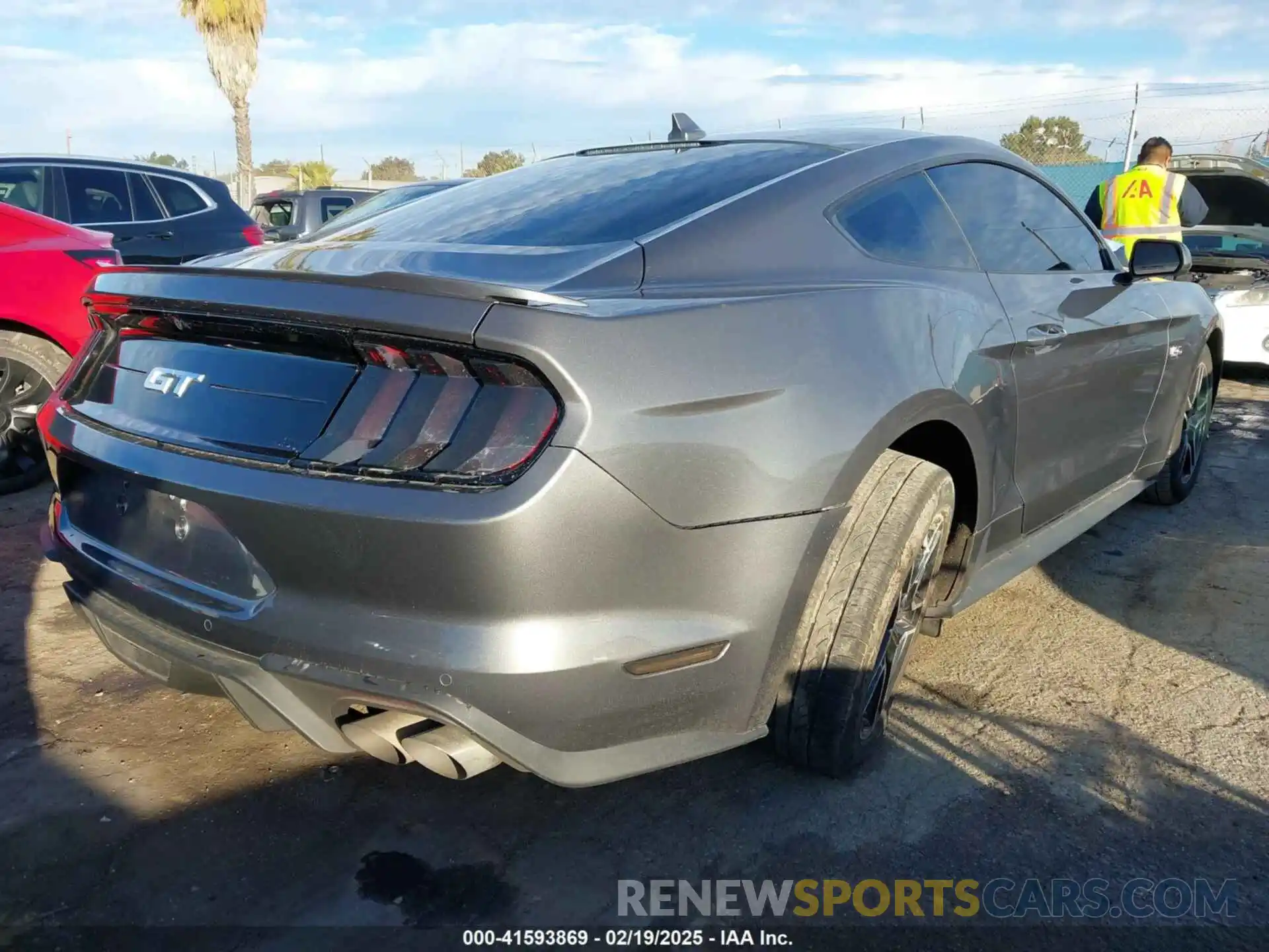 4 Photograph of a damaged car 1FA6P8CFXN5147964 FORD MUSTANG 2022