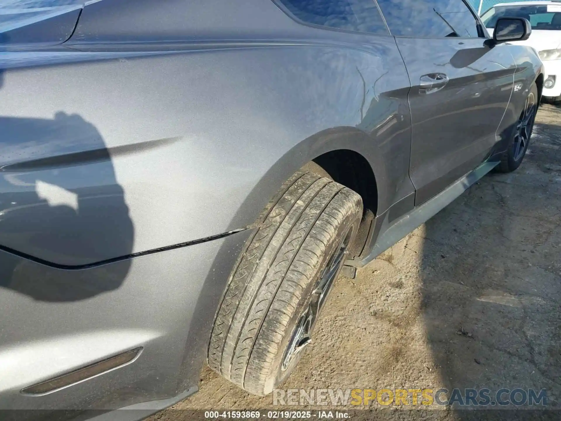 6 Photograph of a damaged car 1FA6P8CFXN5147964 FORD MUSTANG 2022