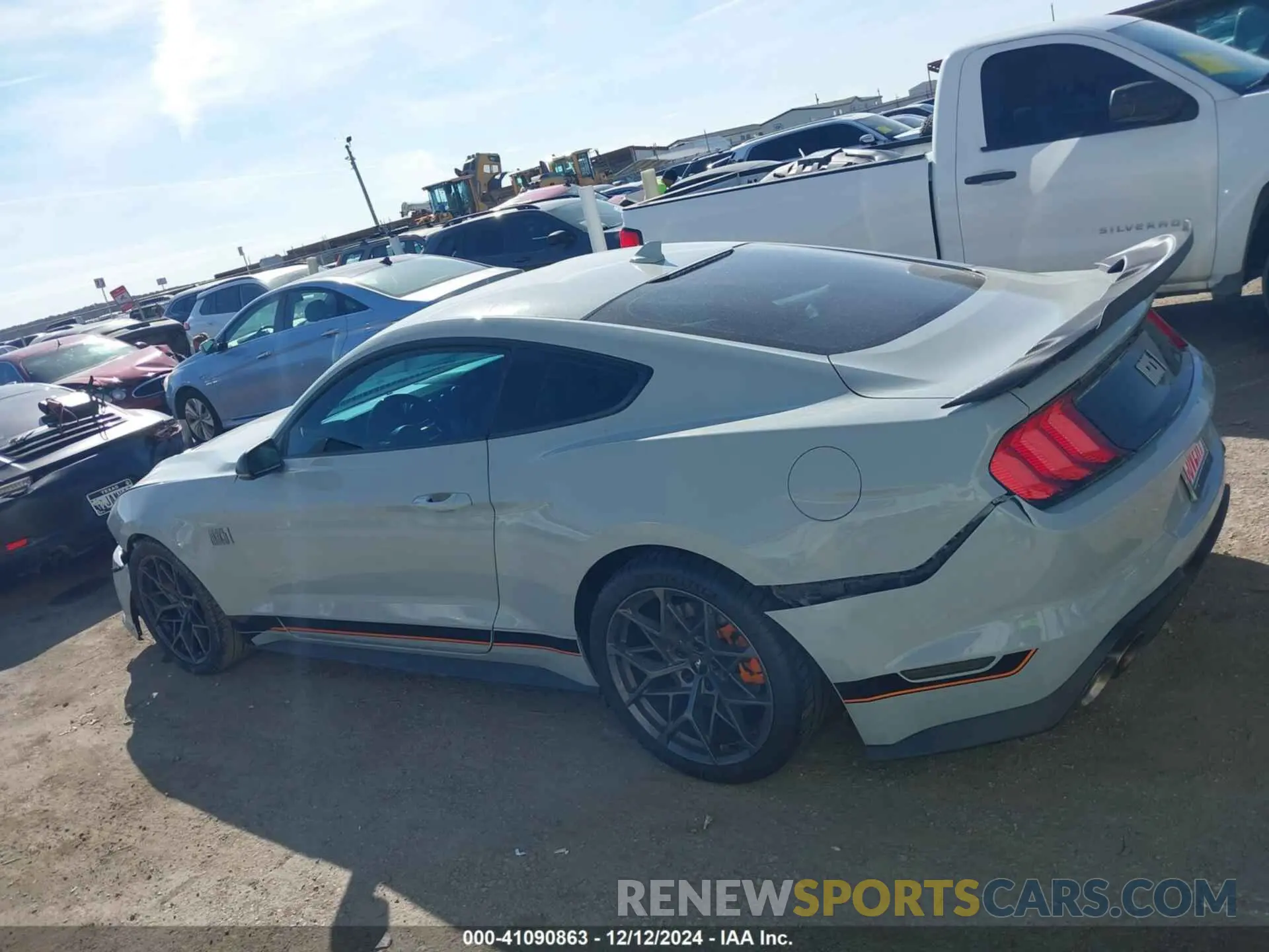15 Photograph of a damaged car 1FA6P8R04N5551085 FORD MUSTANG 2022