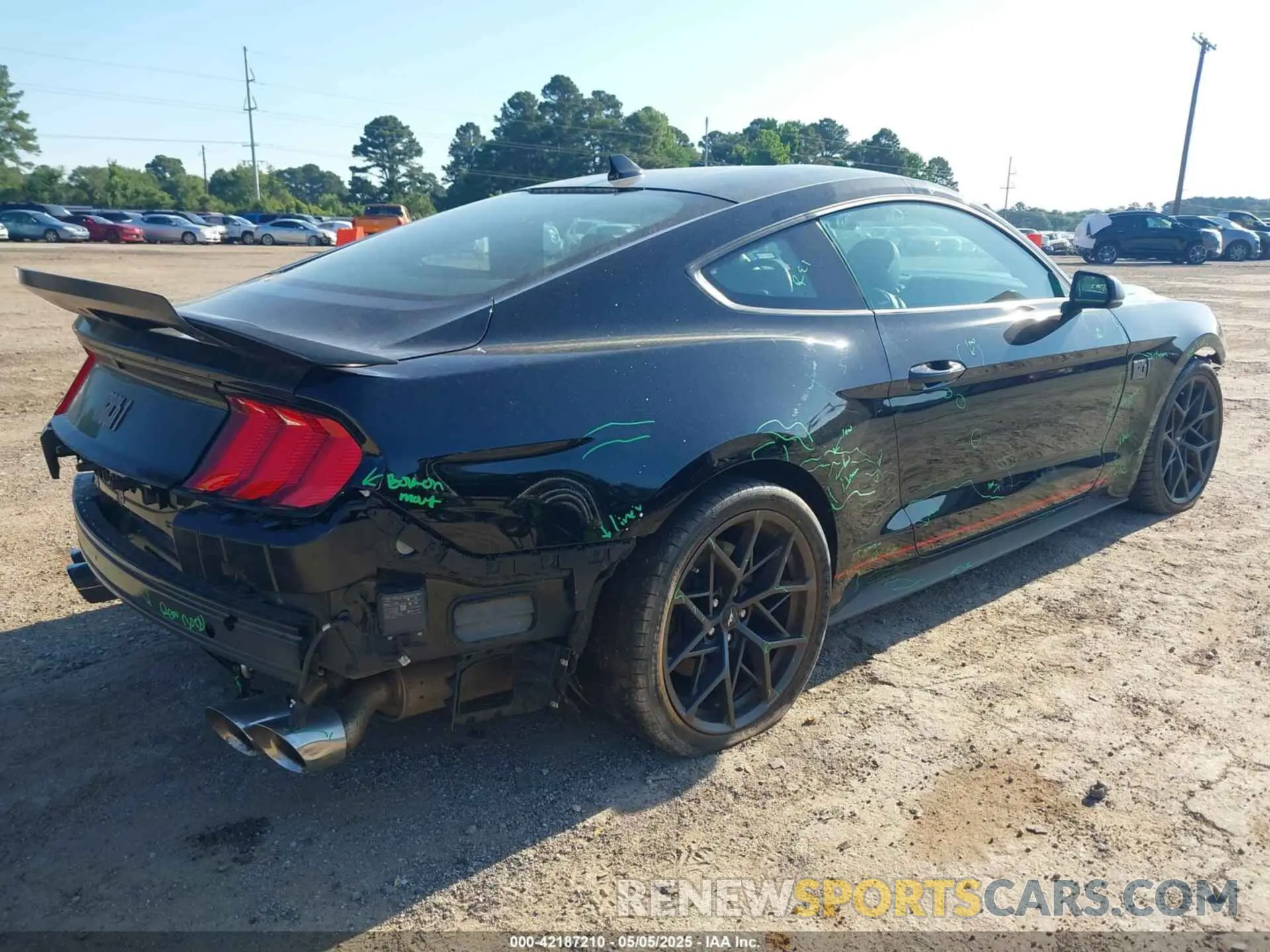 4 Photograph of a damaged car 1FA6P8R06N5552691 FORD MUSTANG 2022