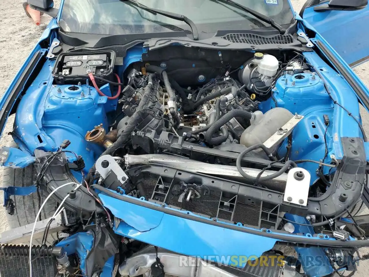 11 Photograph of a damaged car 1FA6P8R0XN5551110 FORD MUSTANG 2022