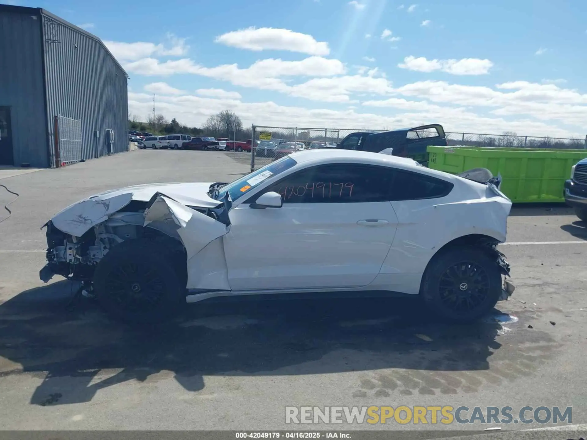 15 Photograph of a damaged car 1FA6P8TH0N5139048 FORD MUSTANG 2022