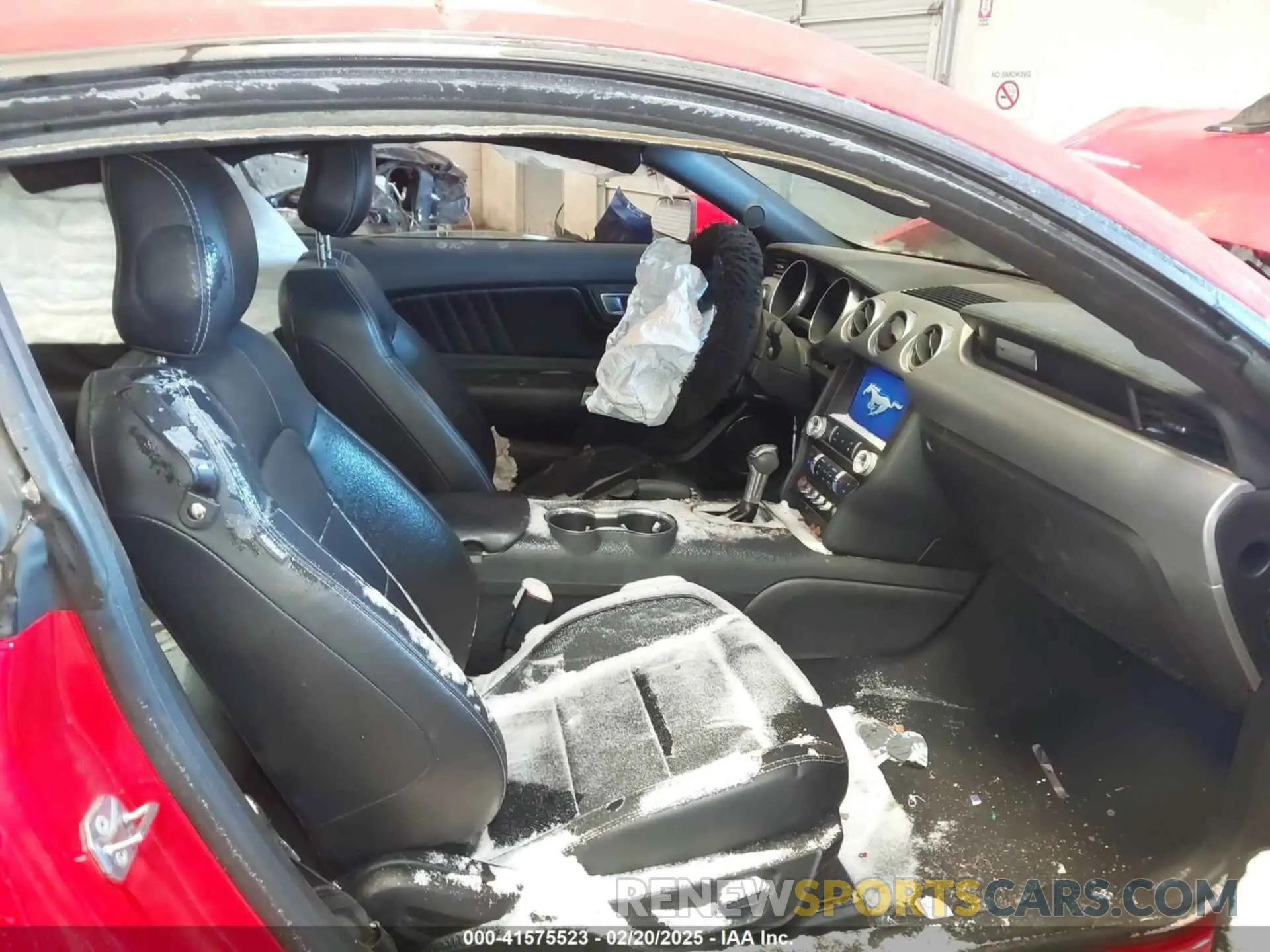 5 Photograph of a damaged car 1FA6P8TH1N5101991 FORD MUSTANG 2022