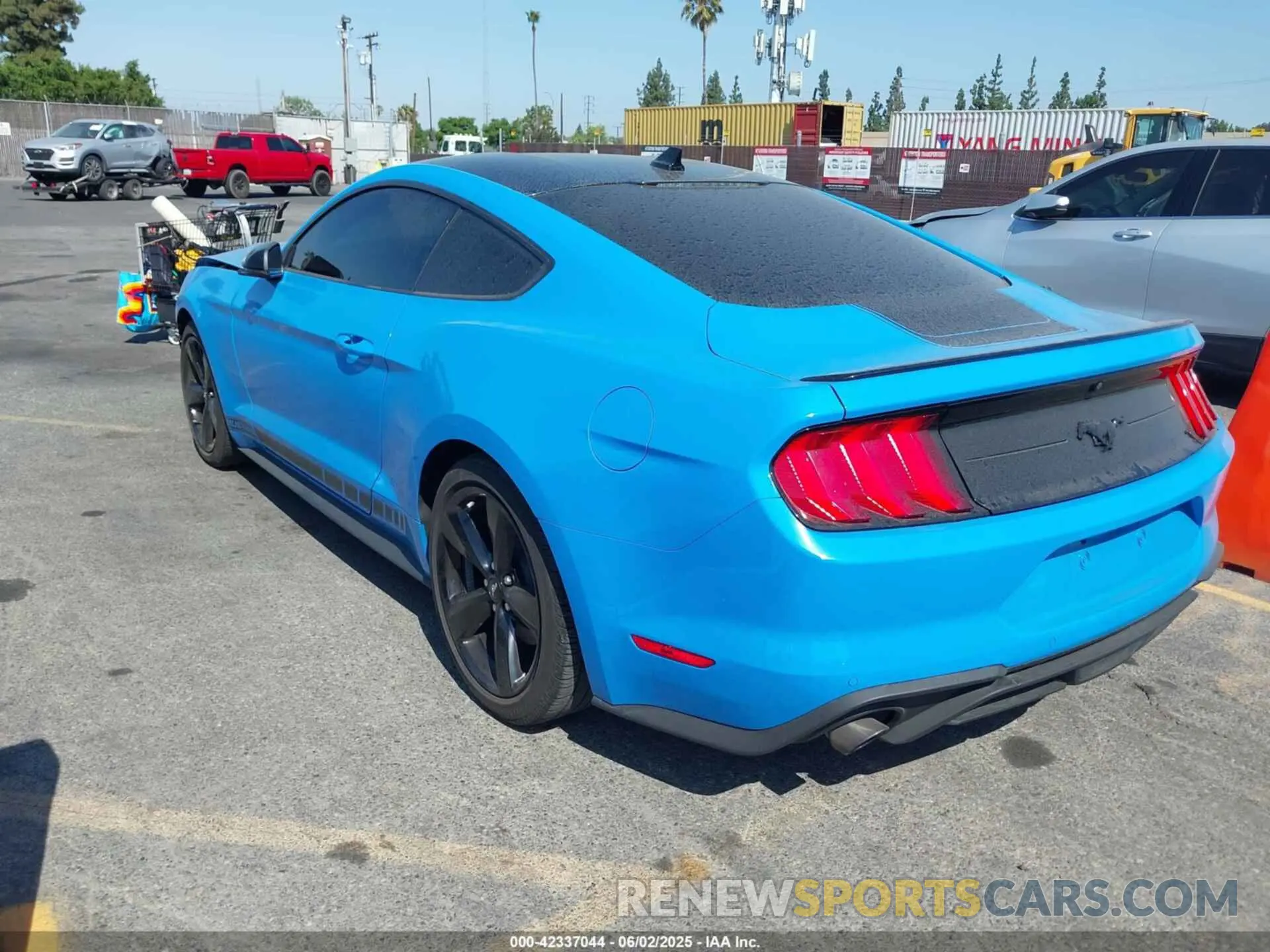 3 Photograph of a damaged car 1FA6P8TH1N5104194 FORD MUSTANG 2022