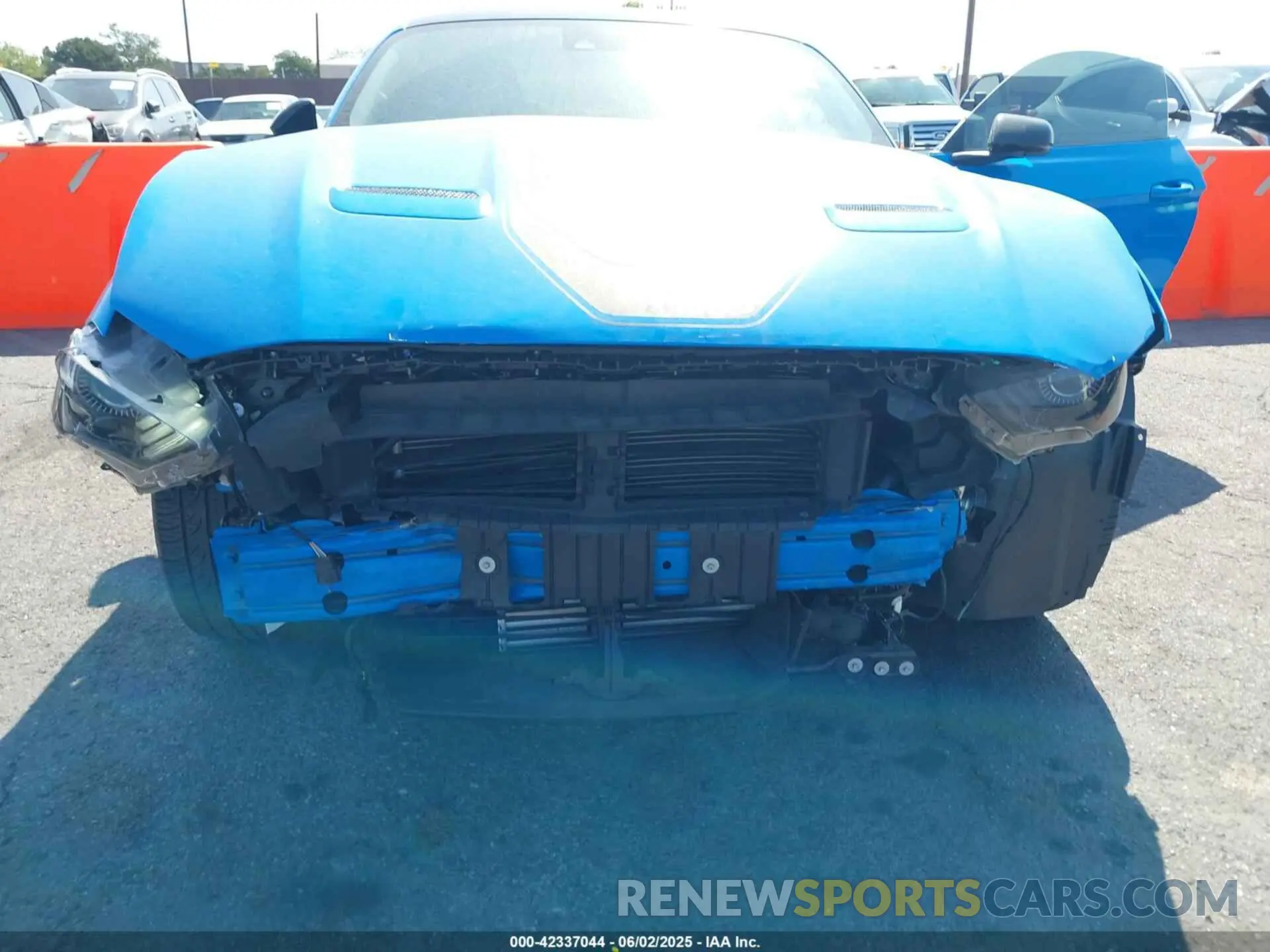 6 Photograph of a damaged car 1FA6P8TH1N5104194 FORD MUSTANG 2022