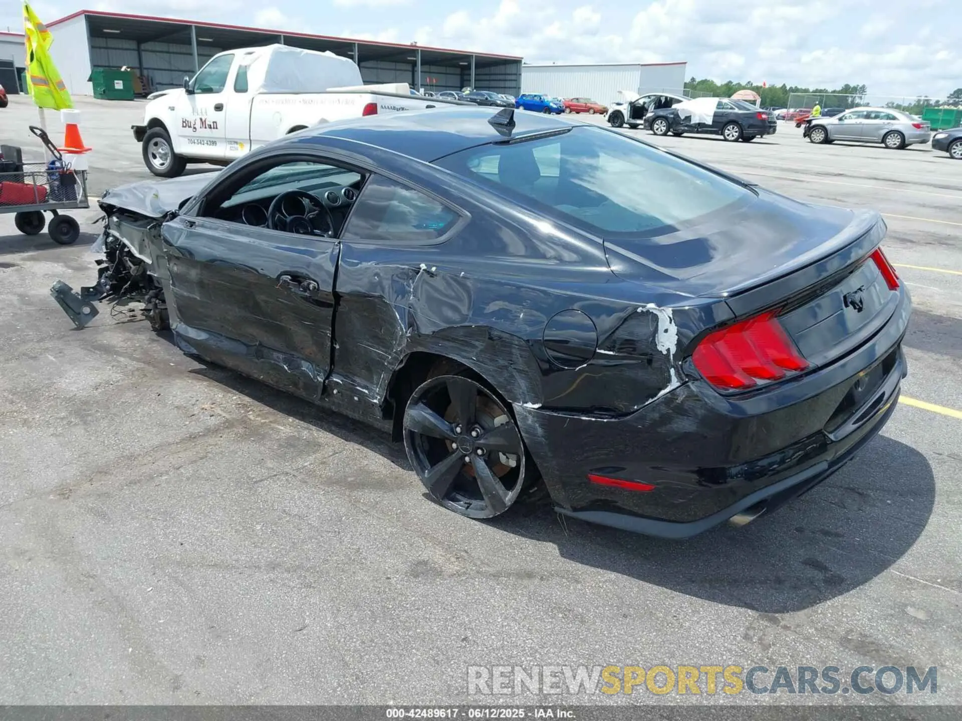 3 Photograph of a damaged car 1FA6P8TH1N5140385 FORD MUSTANG 2022