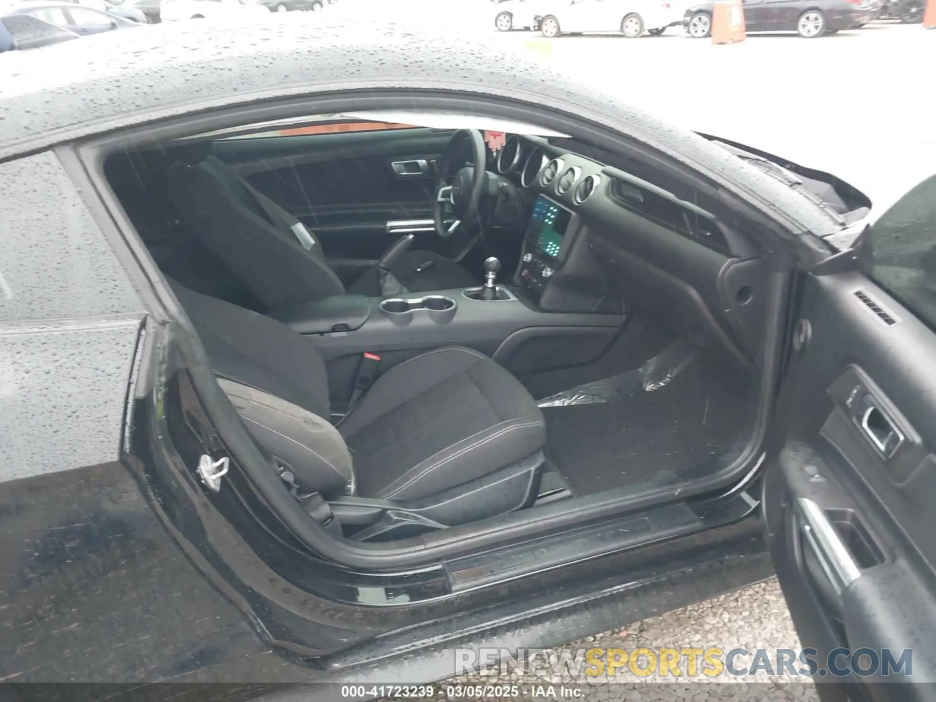 5 Photograph of a damaged car 1FA6P8TH2N5133445 FORD MUSTANG 2022