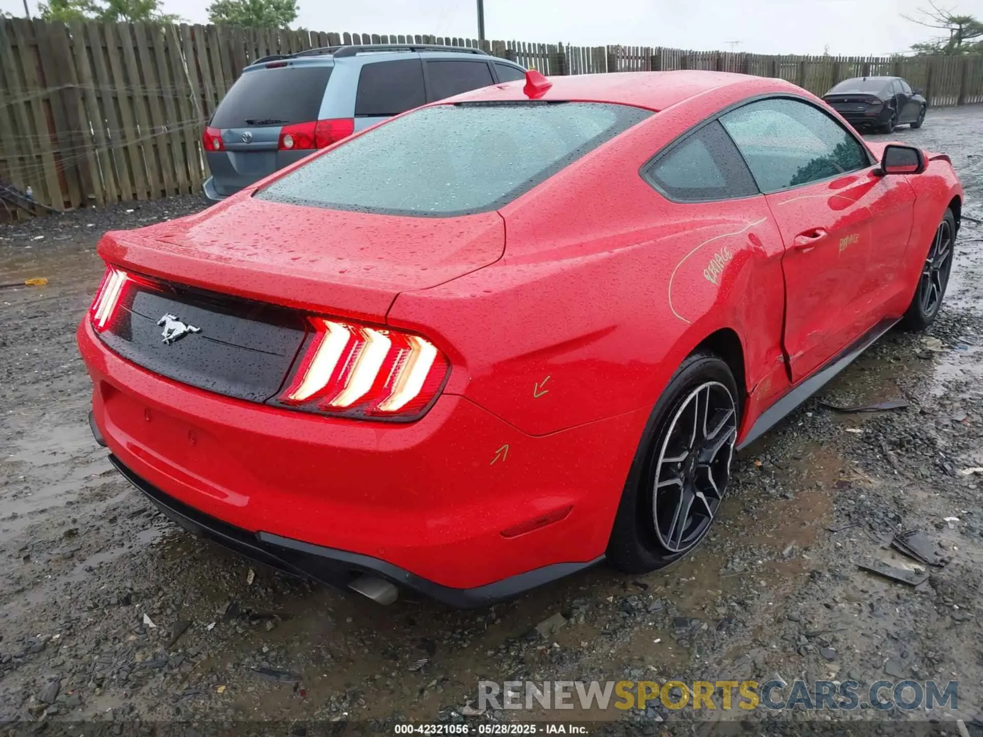 4 Photograph of a damaged car 1FA6P8TH2N5138273 FORD MUSTANG 2022