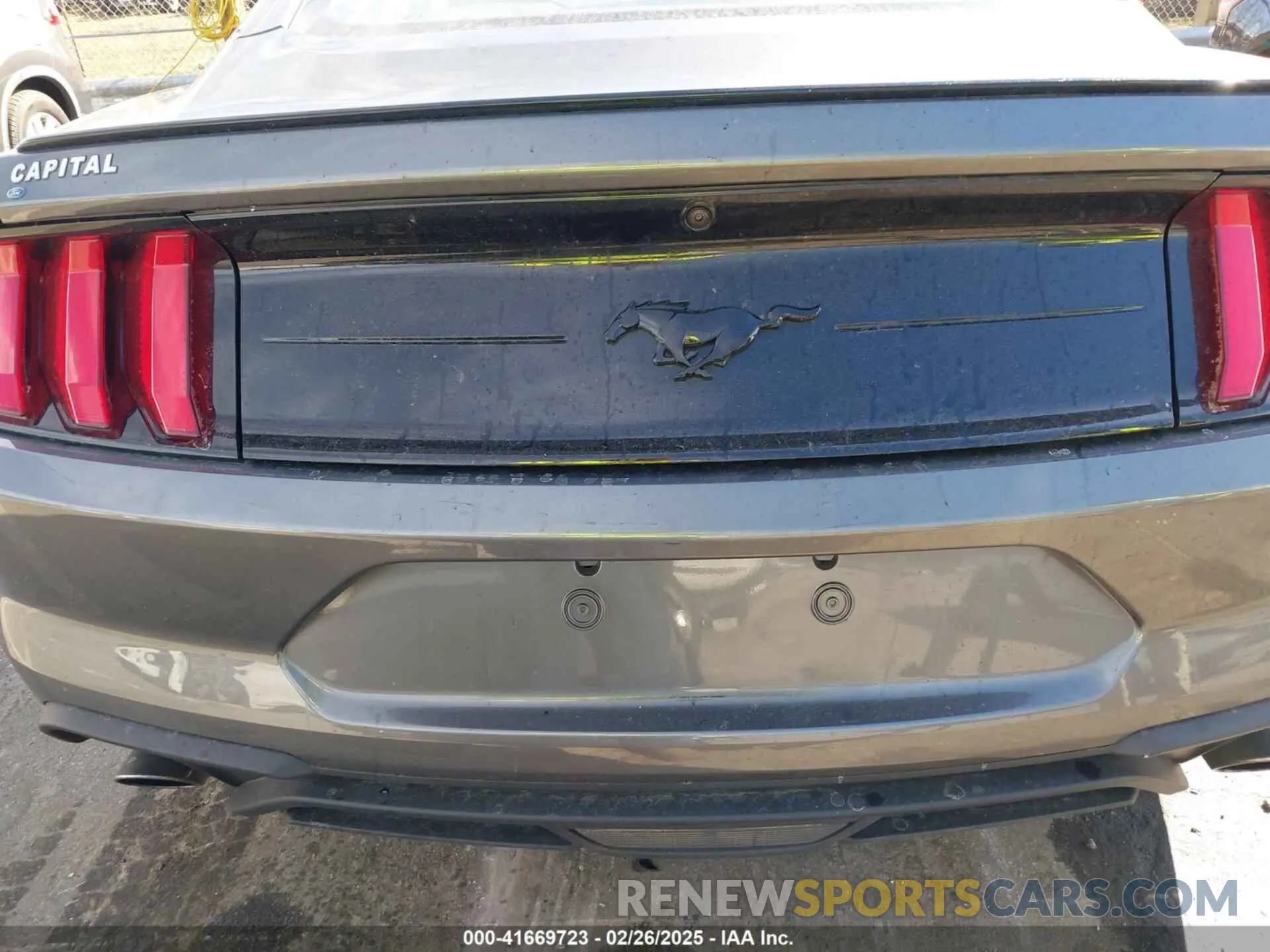 16 Photograph of a damaged car 1FA6P8TH2N5141464 FORD MUSTANG 2022