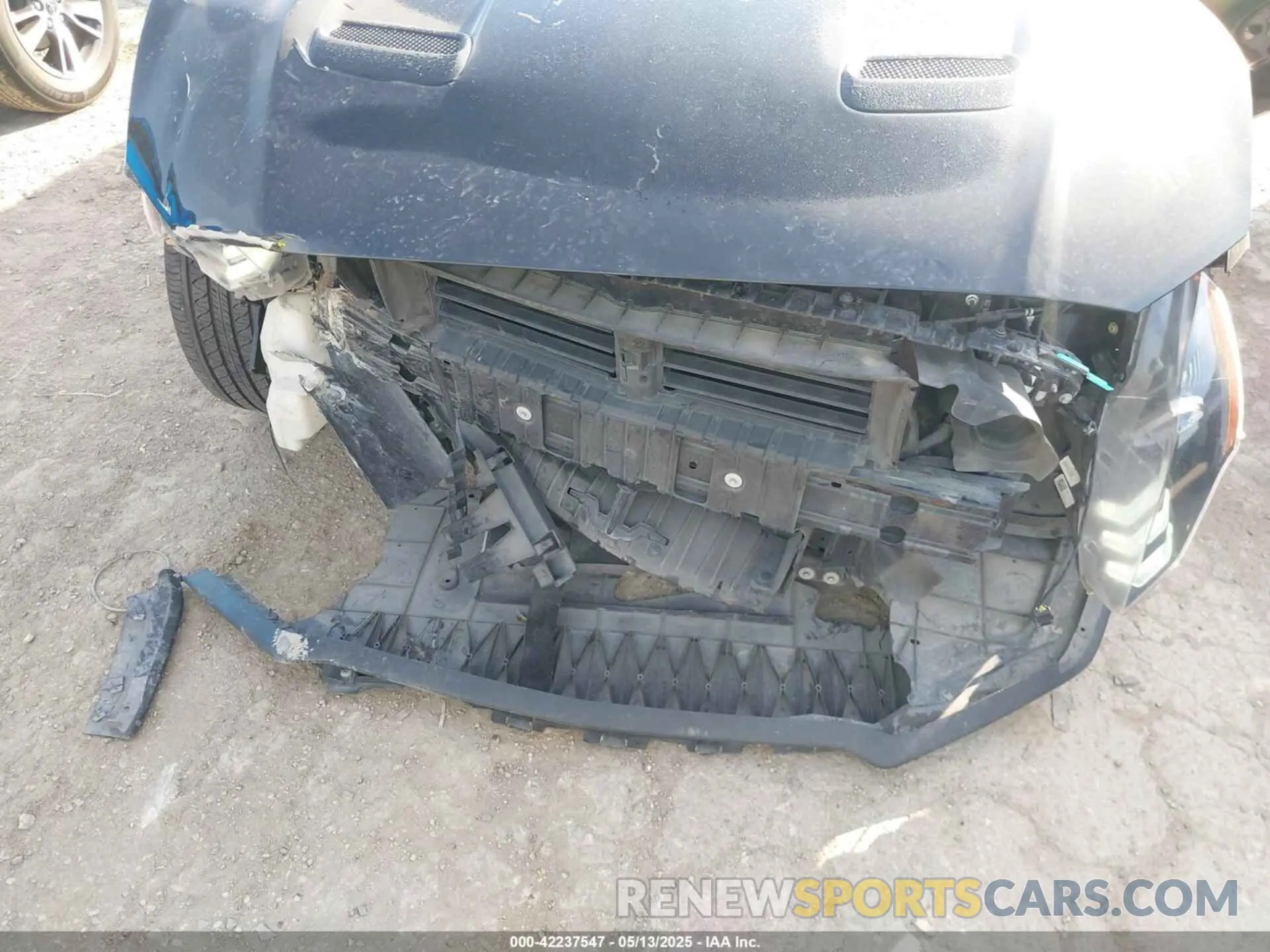 6 Photograph of a damaged car 1FA6P8TH3N5122423 FORD MUSTANG 2022