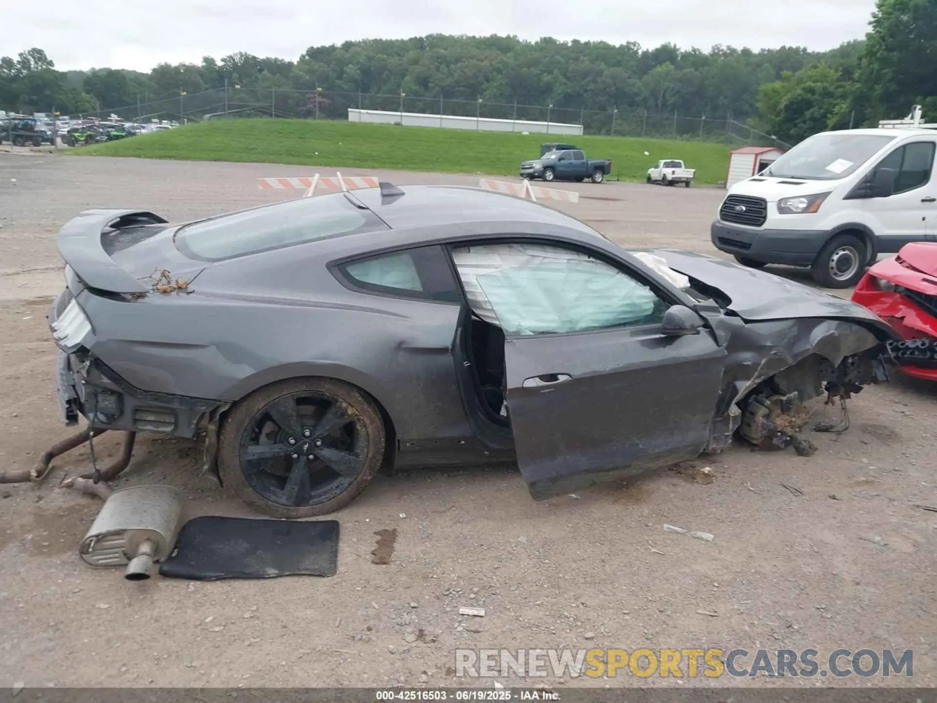 13 Photograph of a damaged car 1FA6P8TH5N5150143 FORD MUSTANG 2022